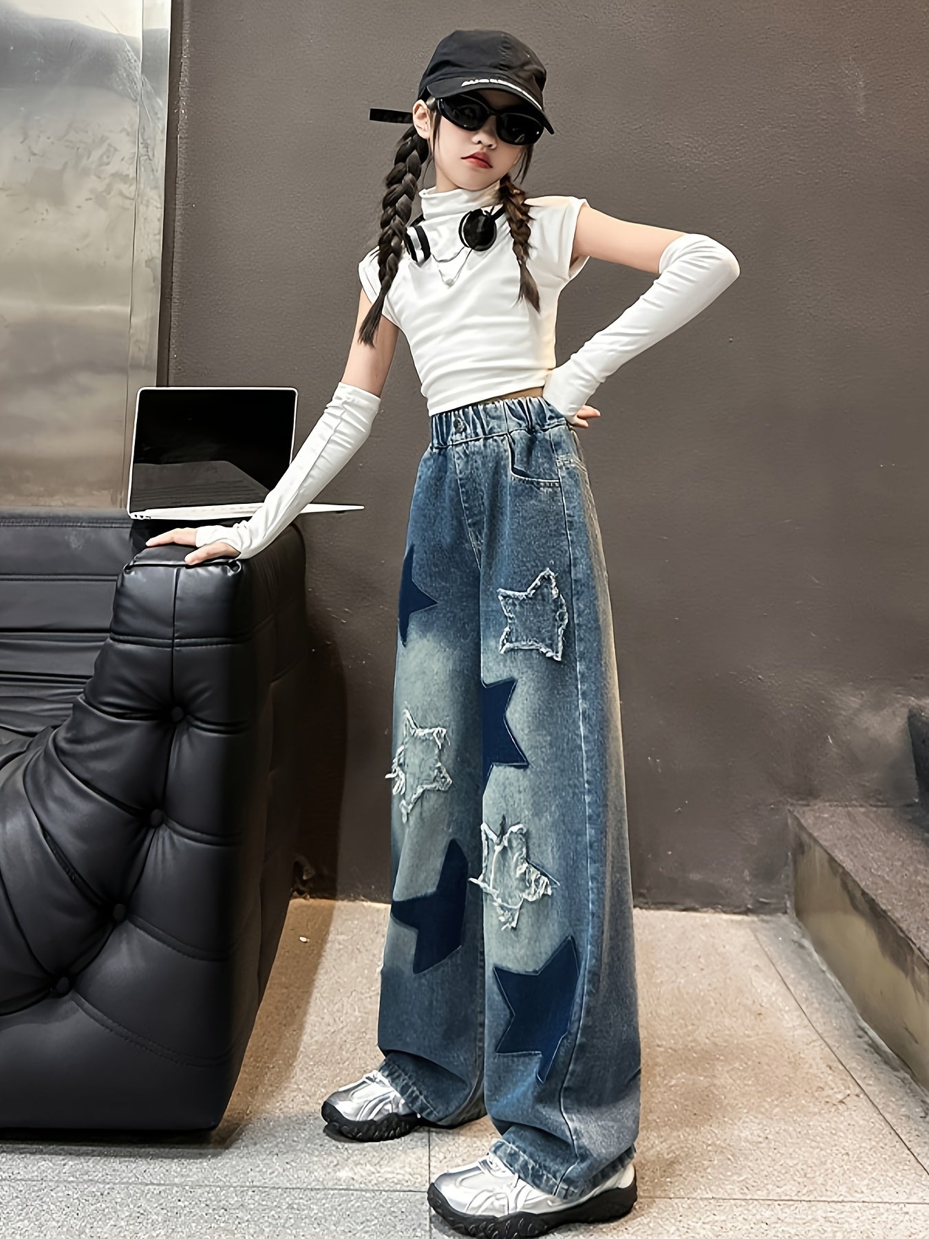 Kids Denim Jeans with Geometric Star Pattern, Loose Fit, Cotton Blend, All-Season