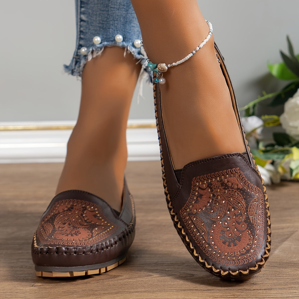 Plus-Size Women's Slip-On Flats Breathable PU Floral Rhinestones