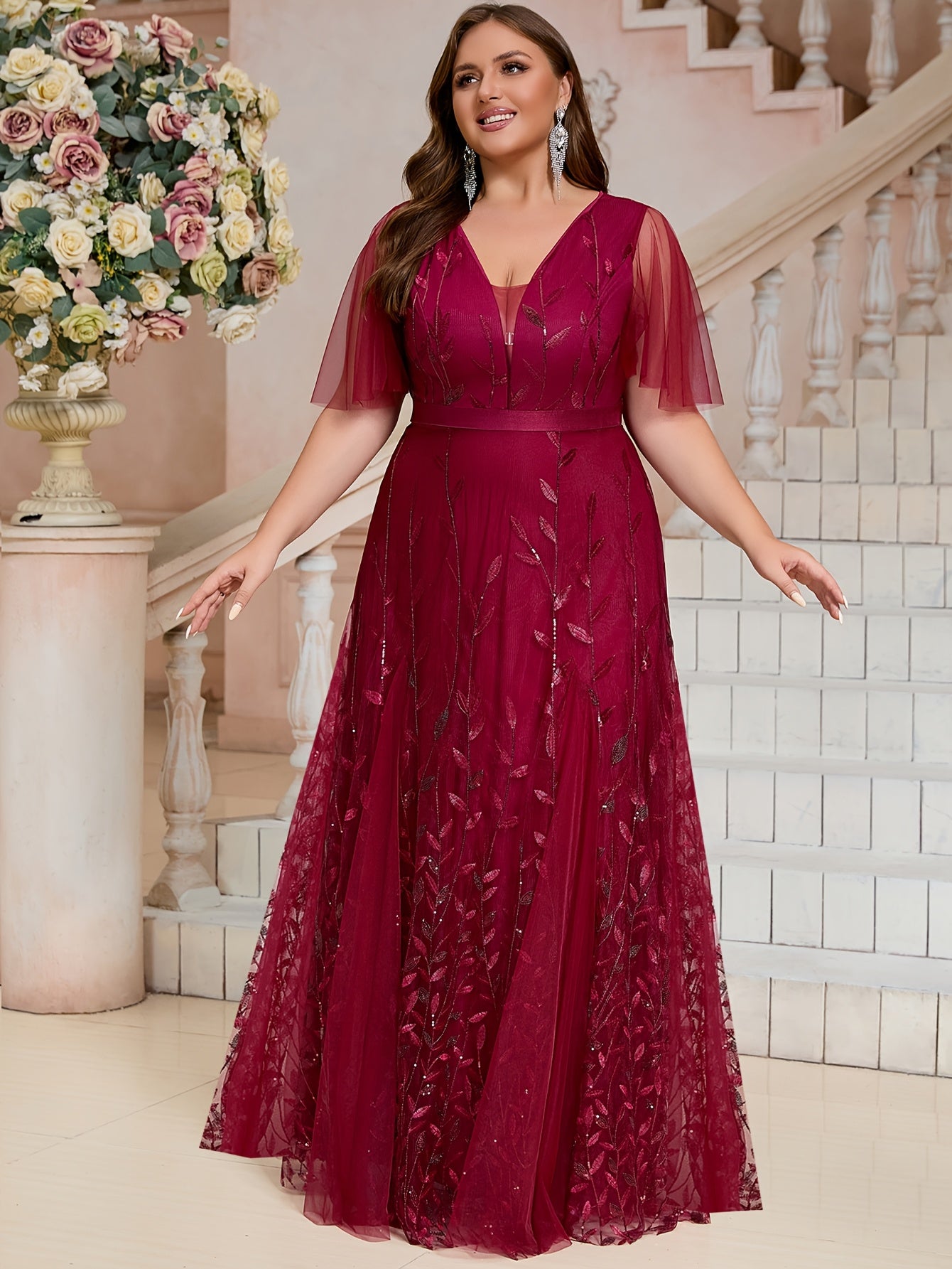 Plus Size Floral V-Neck Mother of the Bride Dress Long Sleeveless Gown Black White Leaf Pattern