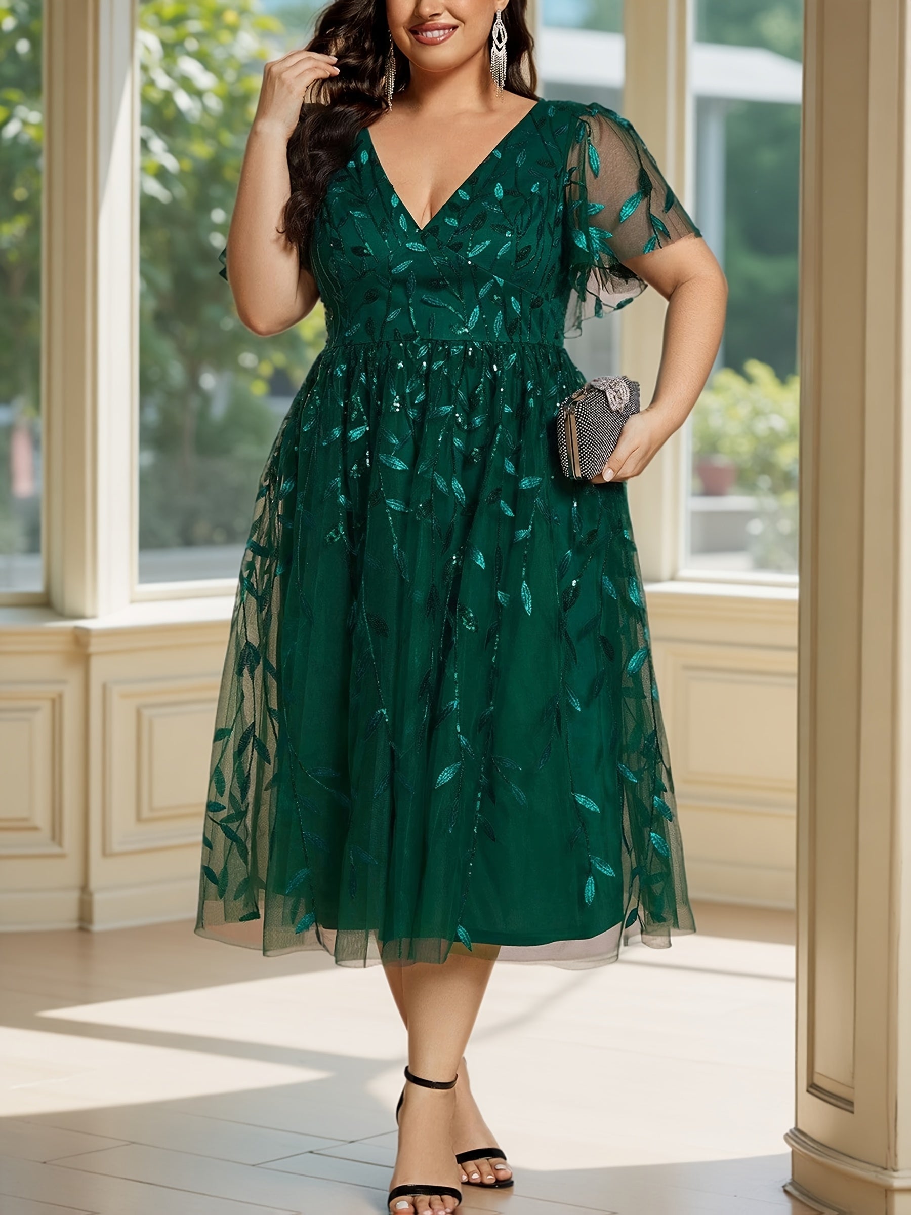 Plus Size Women's Mesh Cocktail Dress for Evening Parties and Formal Events