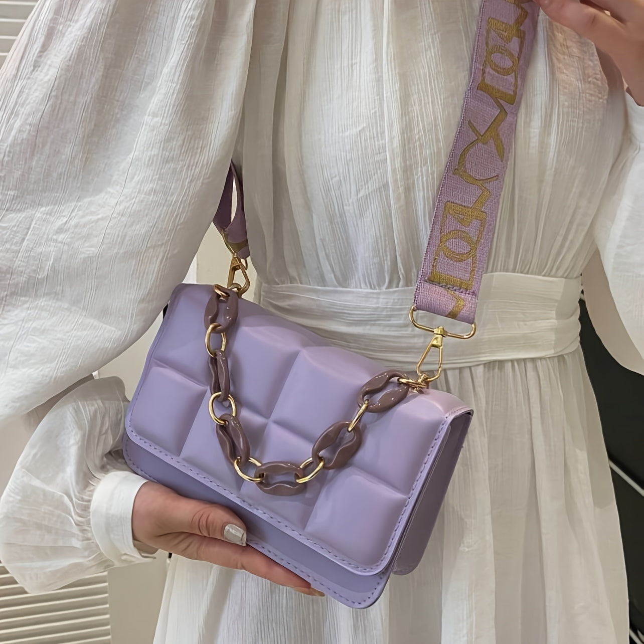 Soʻnggi sozlanadigan kamar bilan qora sintetik charm mini plaid crossbody sumkasi