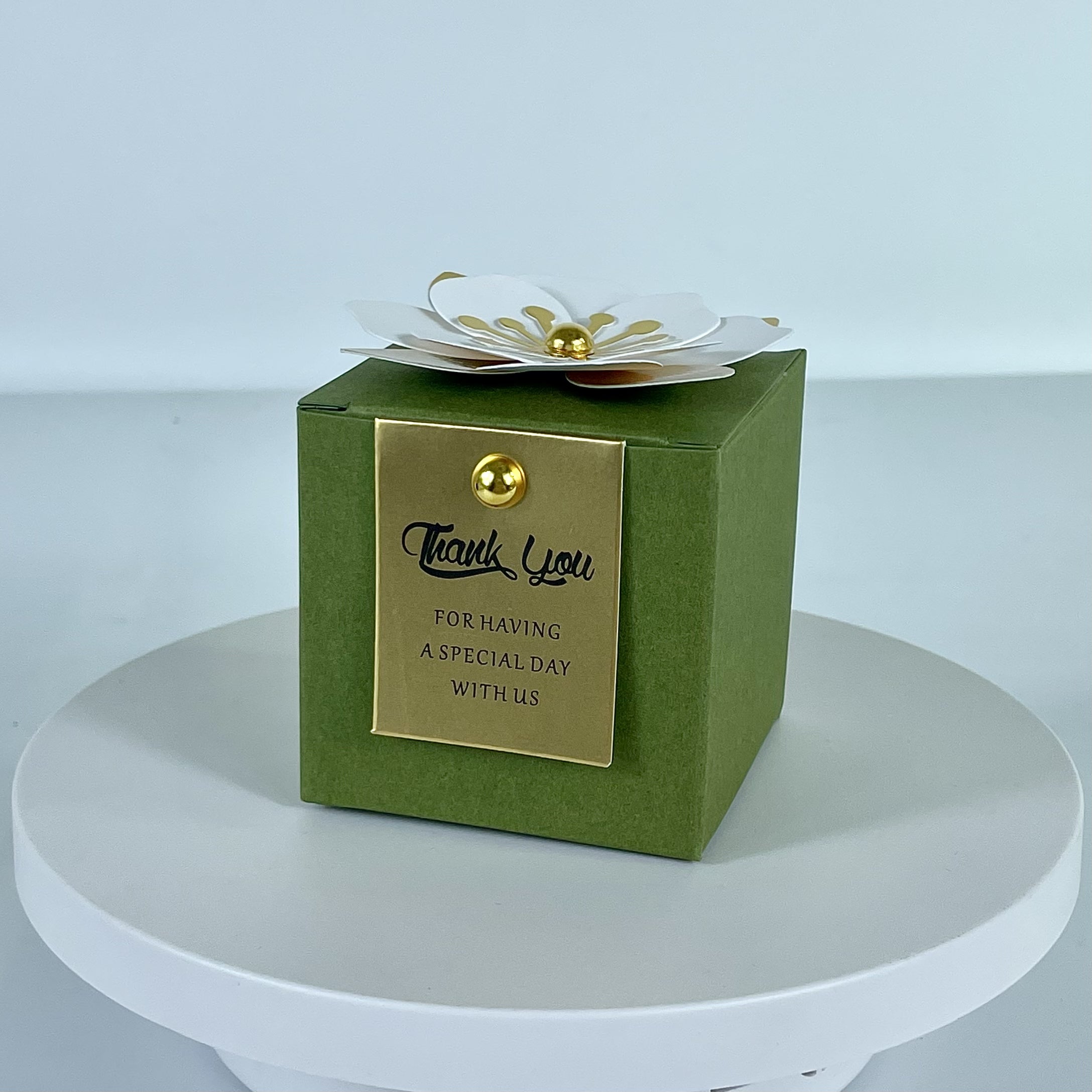 Set of 20 Wedding Flower Square Candy Boxes for Parties and Anniversaries