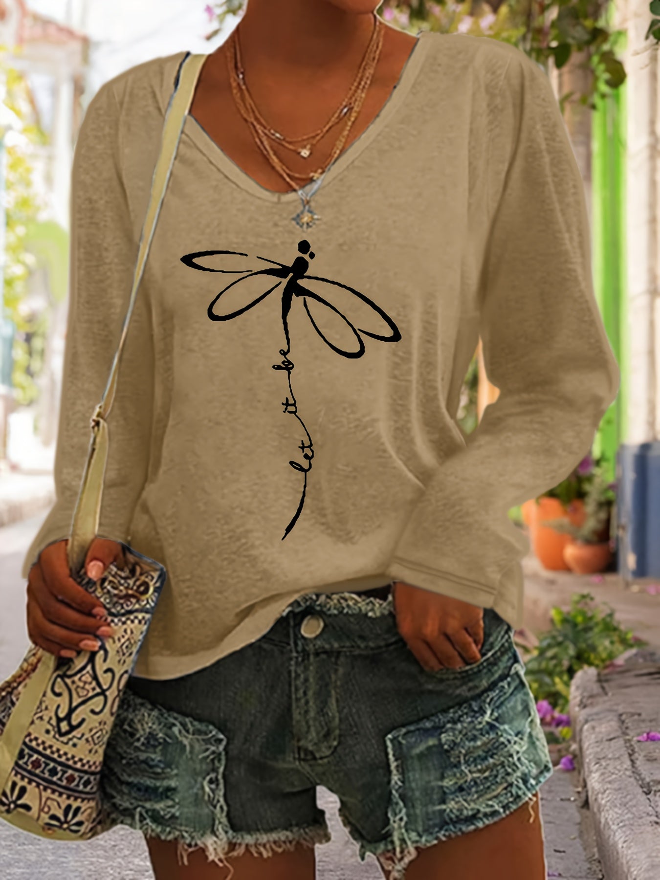 Plus Size Women’s Dragonfly Print V-Neck Long Sleeve T-Shirt for Spring Fall
