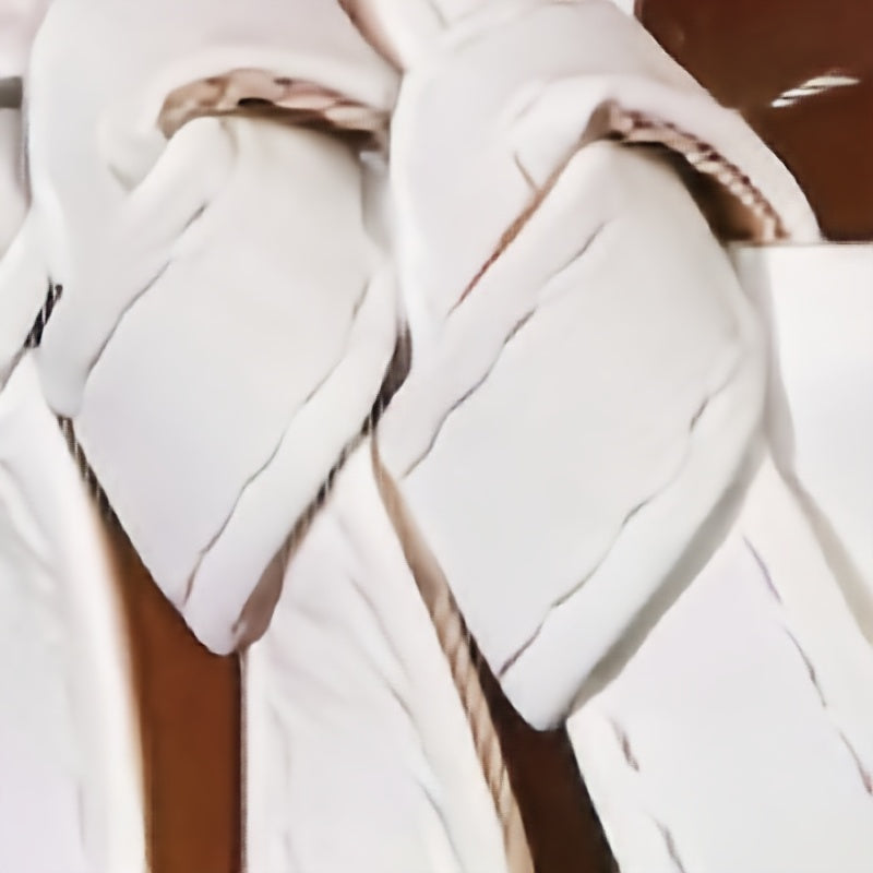 Qizlar uchun zamonaviy, havo o'tkazuvchi ochiq barmoq sandallari. Yengil, qulay va sirpanmas dizayn, ichki, tashqi, plyaj, bahor va yoz kiyimlari uchun.