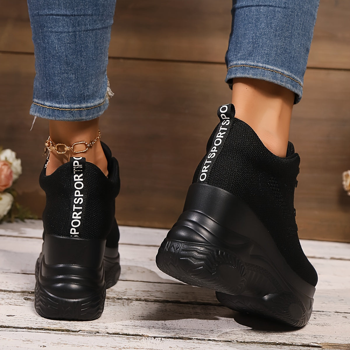 Women's Knitted Sneakers Breathable Low-Top Platform Mesh Shoes