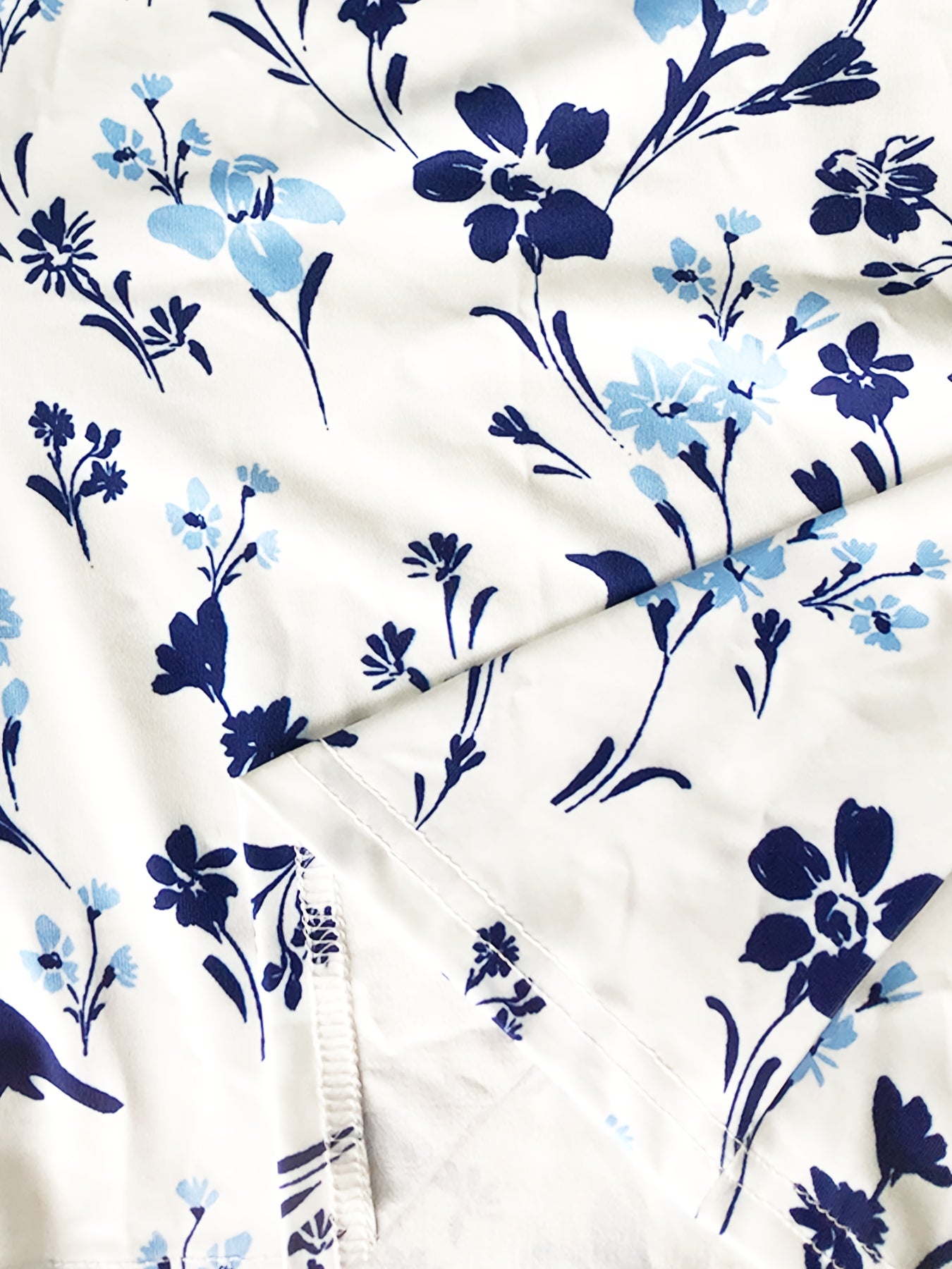 Mono sin mangas con bolsillos y estampado floral para mujer talla plus