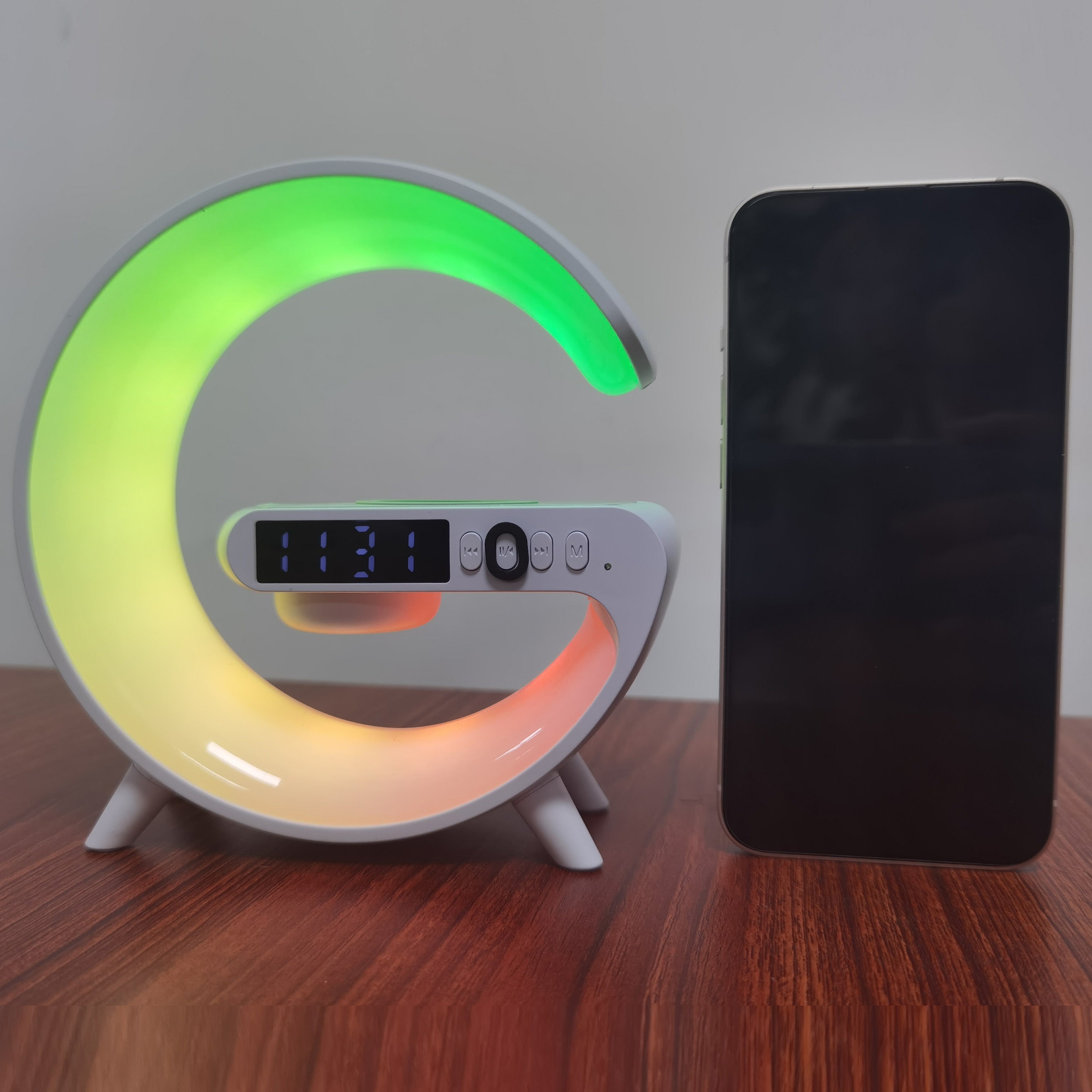 Reloj despertador inalámbrico con luz ambiental RGB, altavoz inalámbrico, carga rápida, batería recargable