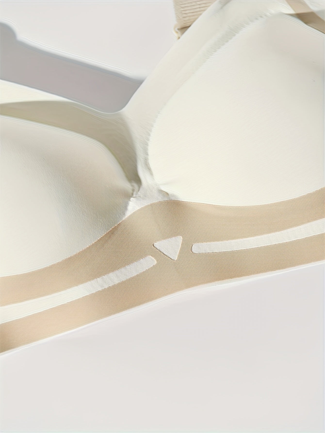 Plus Size Luxury Anti-Gravity Lift Bras Seamless Support for Sports Casual