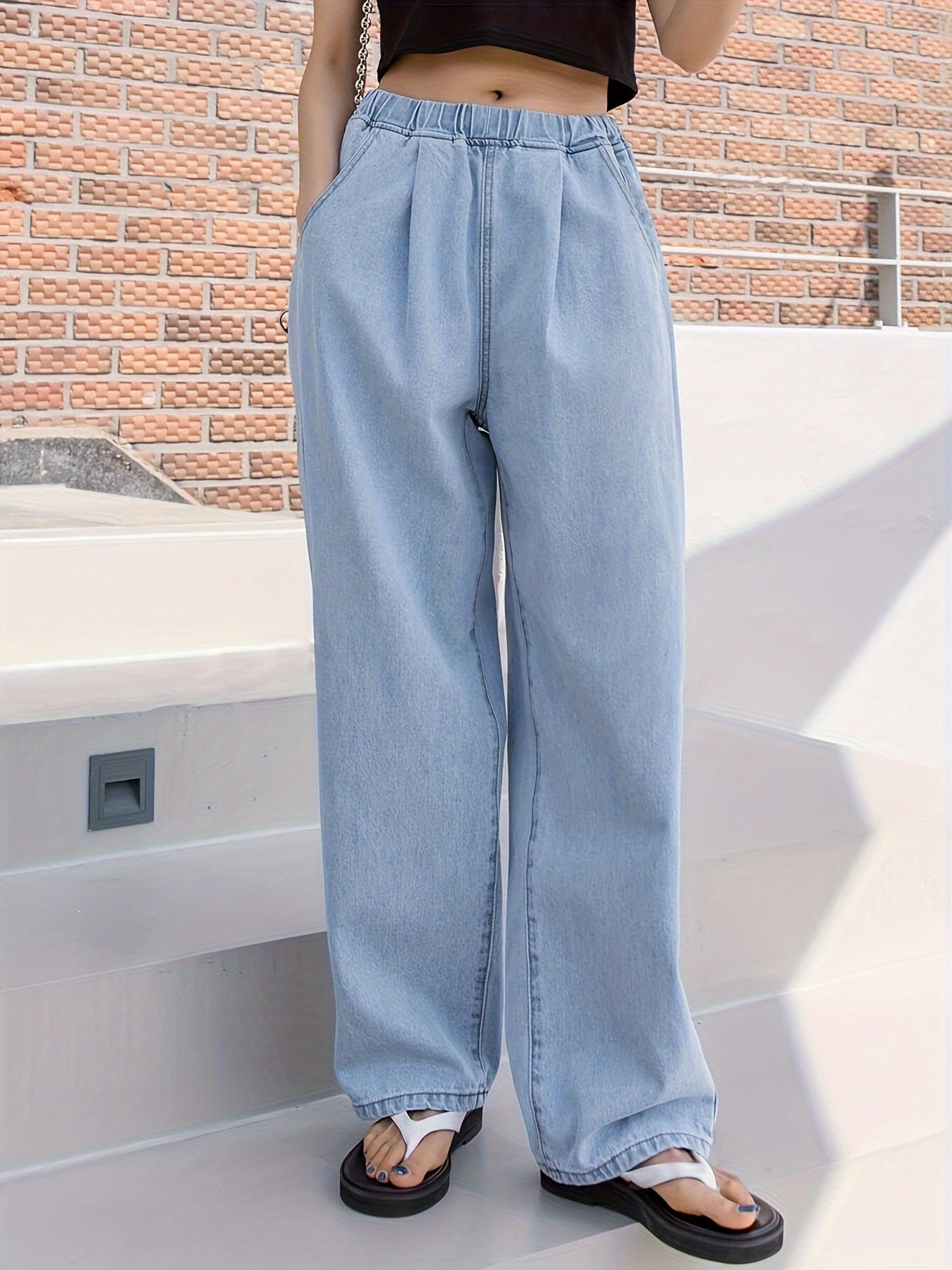 Plus Size Women Loose Straight Leg Jeans with Multiple Pockets Denim Pants for Casual Wear