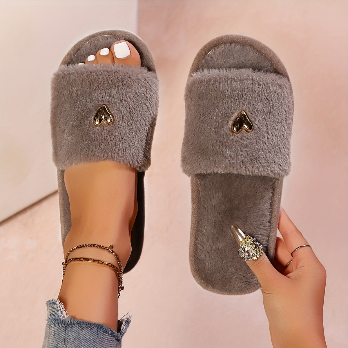 Women's Plush Slippers High-End Fashion Soft Soles for Living Room Bedroom