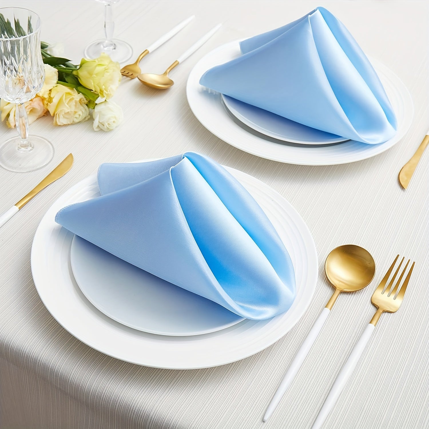 16-Pack Light Blue Square Polyester Napkins 43.18x43.18 cm for Restaurant Events Parties