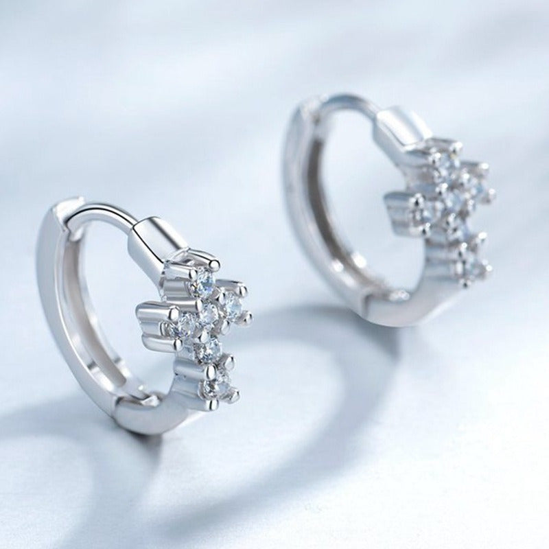 Zamonaviy va minimalistik moissanit bilaguzuklari, 925 oltin qoplamali misdan tayyorlangan, har kuni kiyish va maxsus tadbirlar uchun mukammal, barcha fasllar uchun abadiy zargarlik.