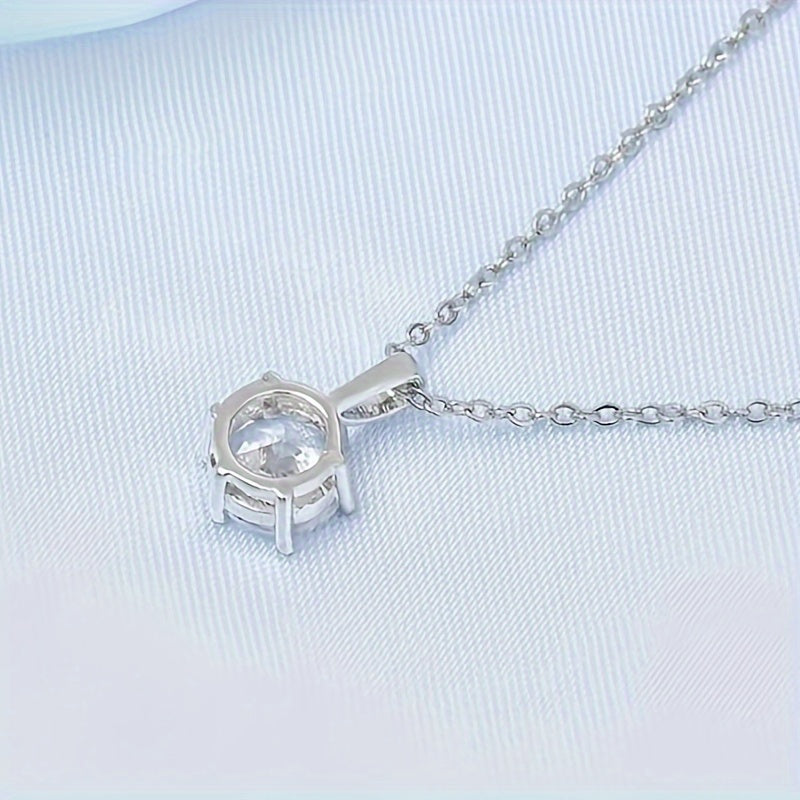 Women’s Moissanite Pendant Necklace 2 Carat Classic Six-Claw Elegant Chain
