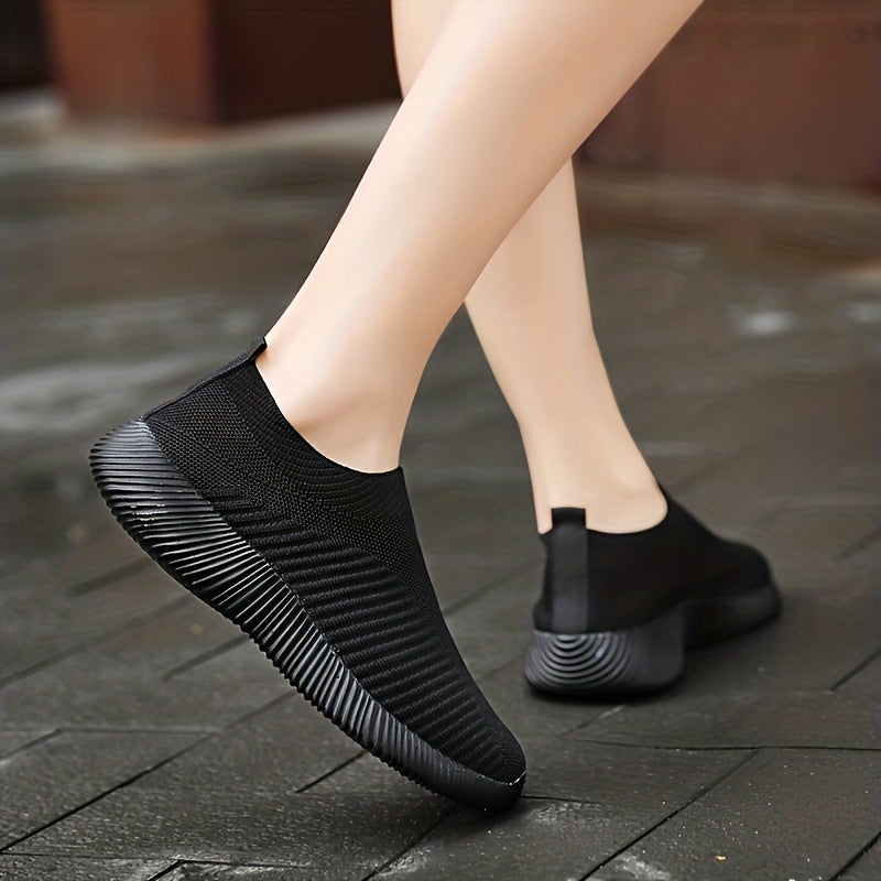 Ayollar uchun nafas oladigan slip-on sport poyabzali mato yuqori EVA taglik bilan, kundalik va barcha mavsum uchun