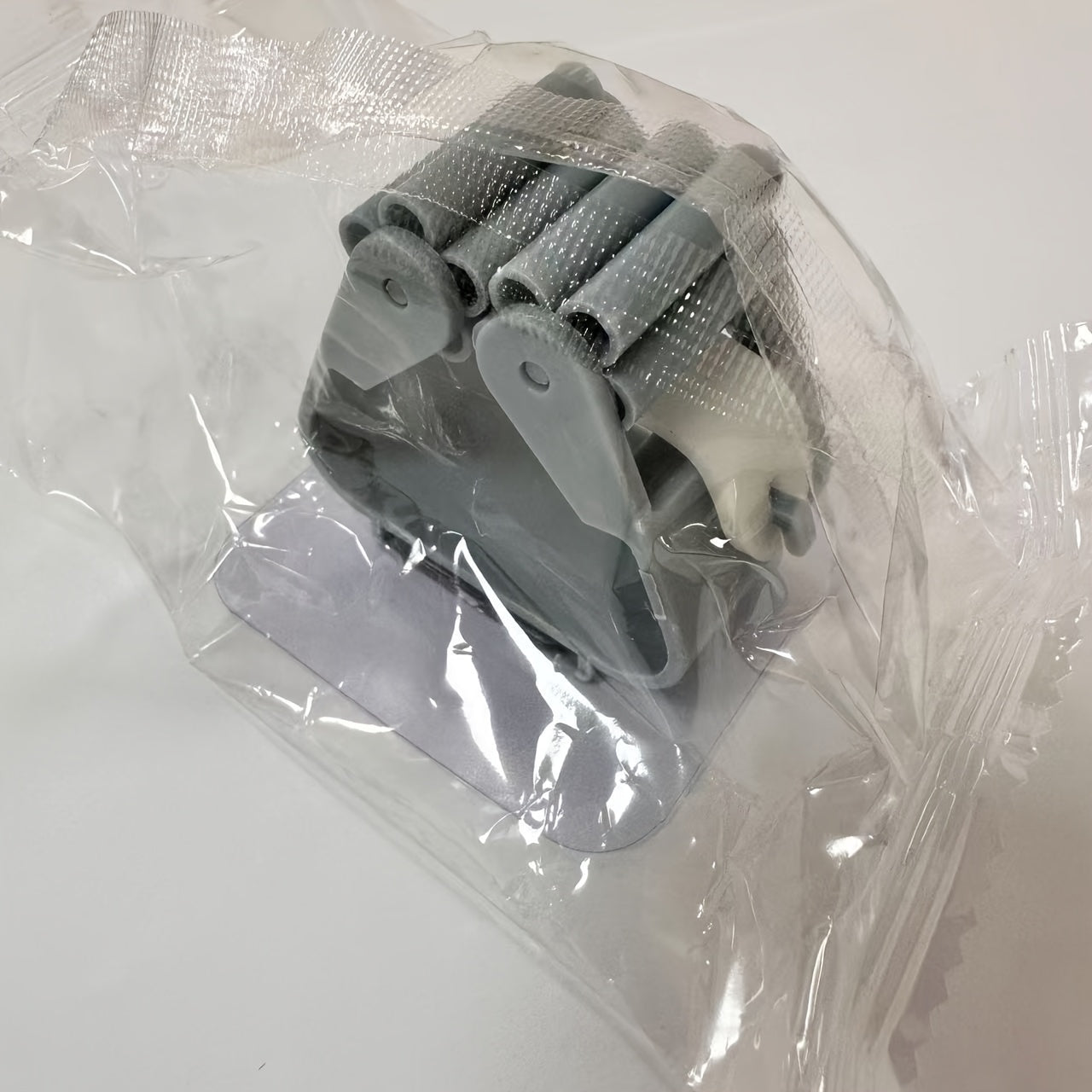 1 dona oson o'rnatiladigan mop ushlagich, mustahkam devor qopqog'i bilan hammom va oshxona uchun, chidamli plastikdan tayyorlangan.