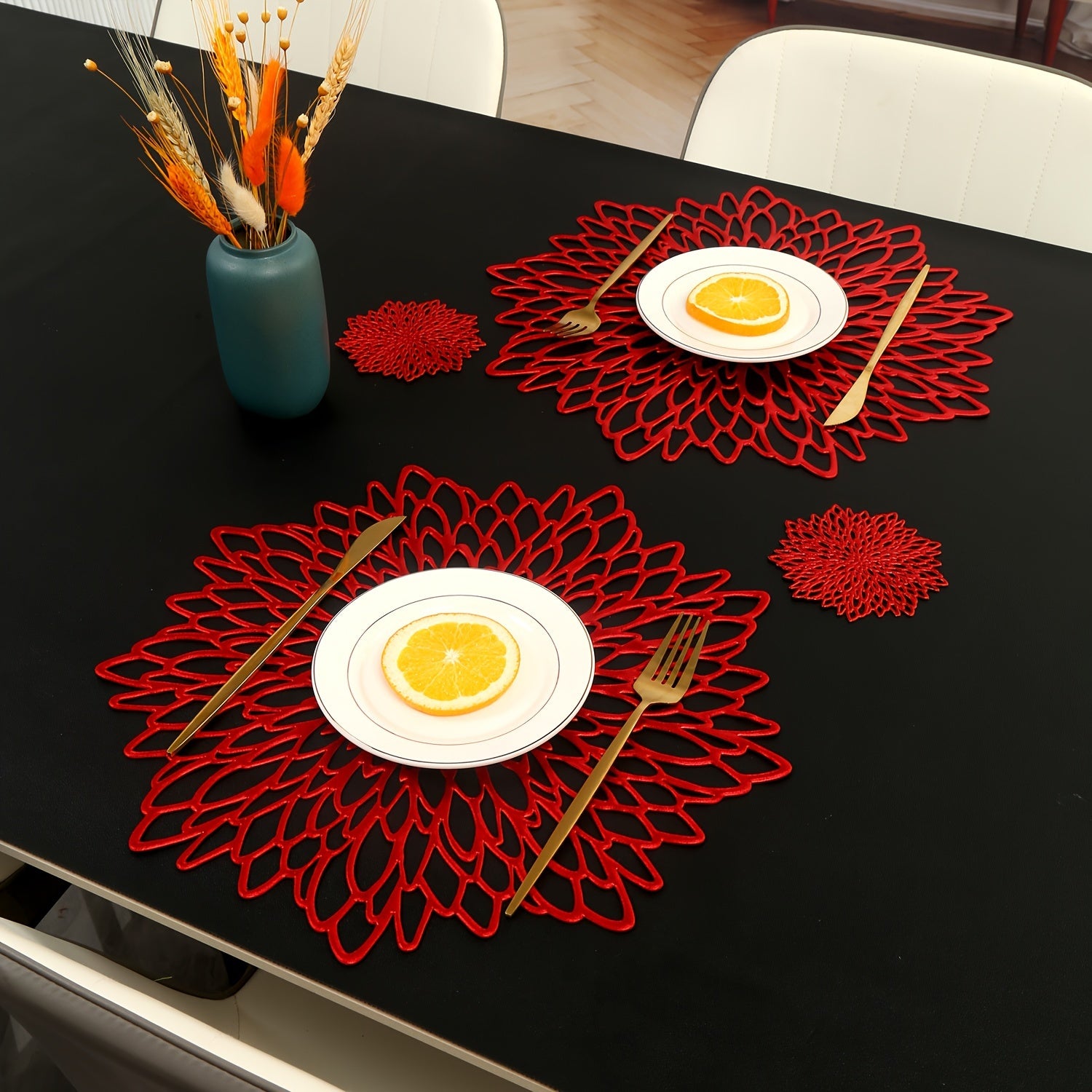 Сет подставок под горячее и коастеров с цветами гибискуса для отелей, ресторанов и кухонь. Устойчивы к теплу и не скользят. Доступны в наборах по 4, 8, 12 и 16 штук.