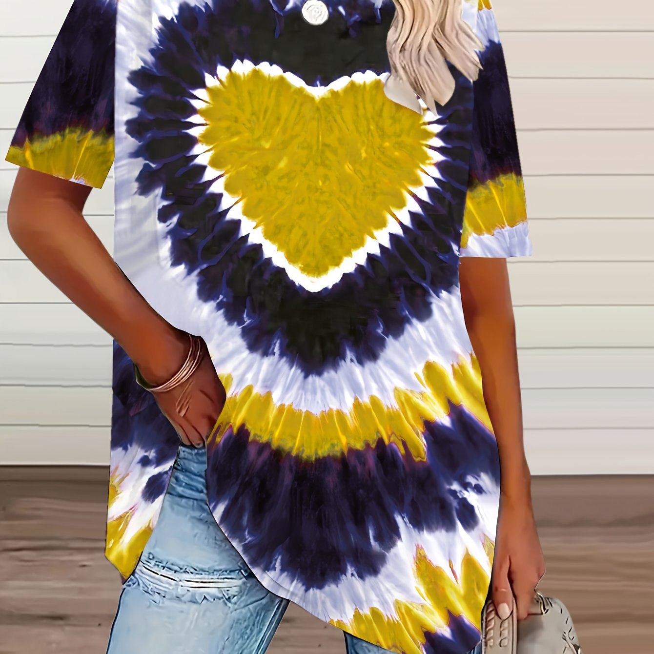Plus Size Women's Tie-Dye Heart Print T-Shirt Casual Short Sleeve Top in Blue, Orange, Black