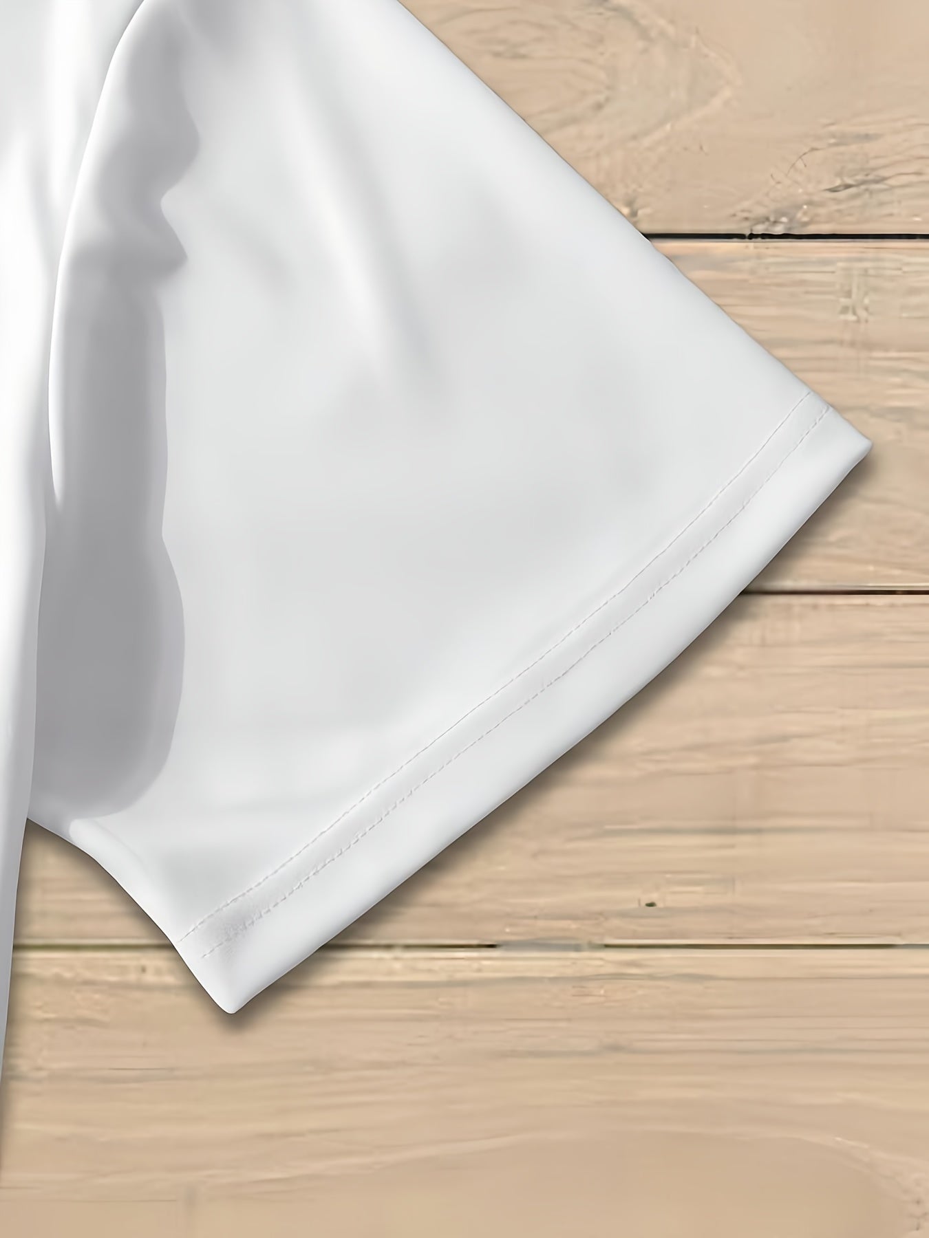 Yozgi ochiq havoda kiyish uchun erkaklar uchun mustahkam yengsiz va qisqa yengli futbolkalar to'plami.