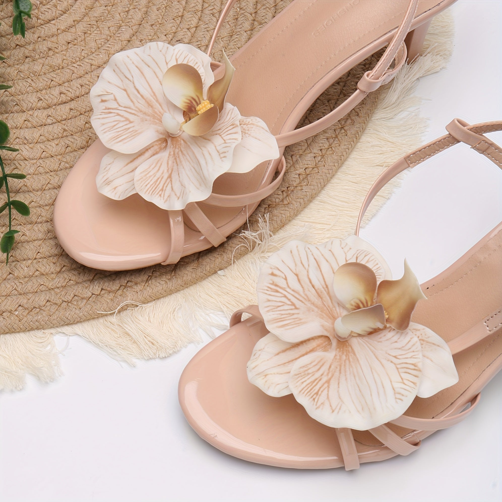 2pcs Women Fashion Iris Flower Shoe Charms Beige Pink White Removable Accessories