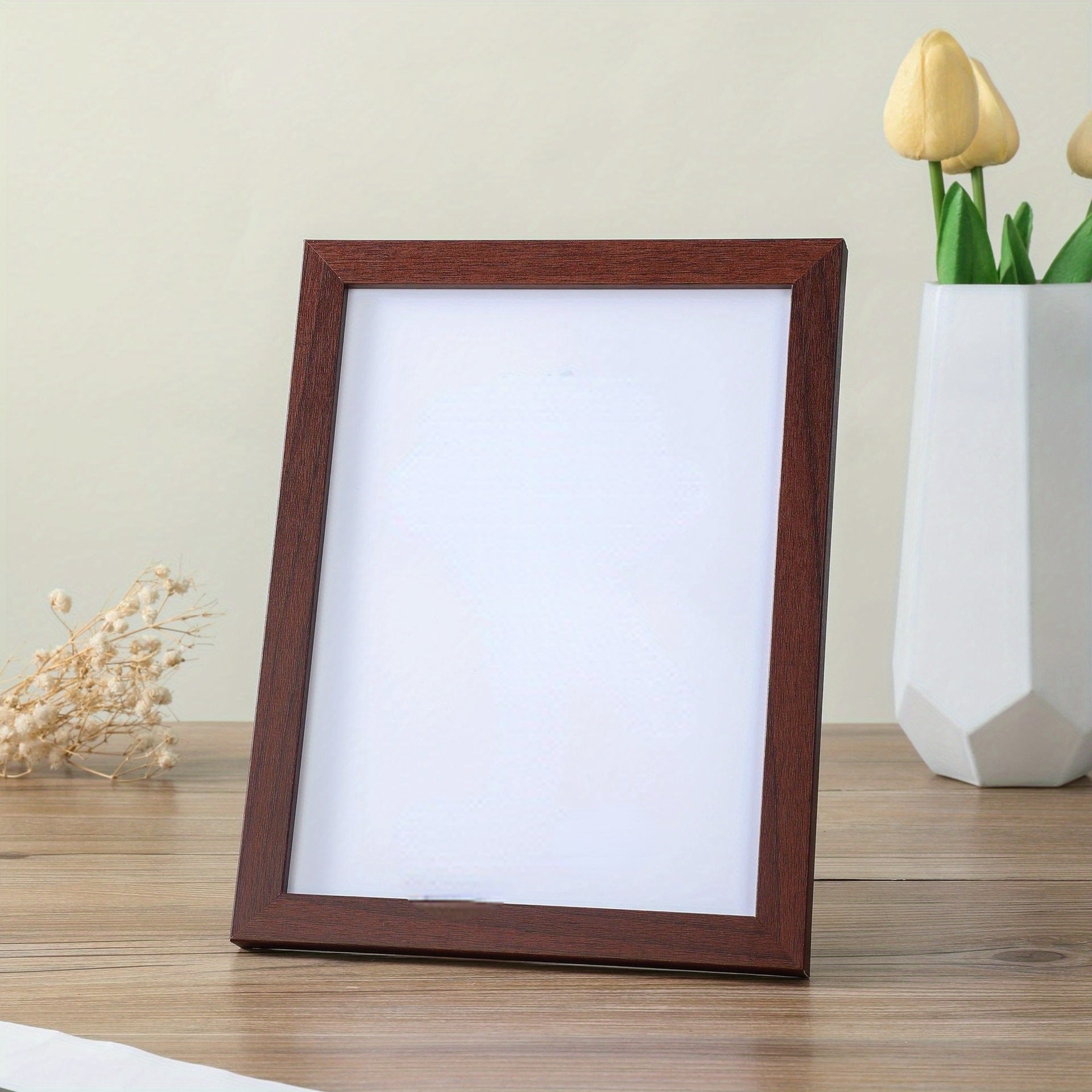 Деревянная рамка, подходящая для фотографий размером от 5 до 8 дюймов, предназначенная для настенного крепления. Идеально подходит для студийных фотографий.