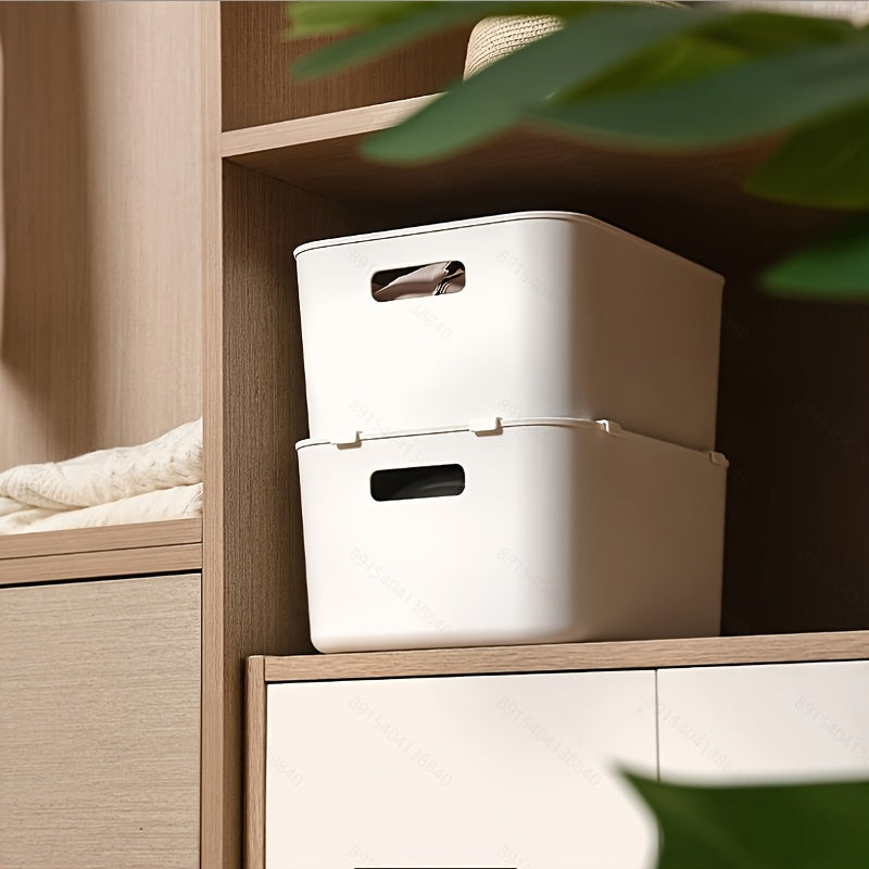 Набор из 4 японских пластиковых контейнеров для хранения, которые можно складывать и закрывать крышками с защёлками. Легко устанавливаются на стены, эти стильные контейнеры идеально подходят для организации кухонных шкафов или рабочего стола.