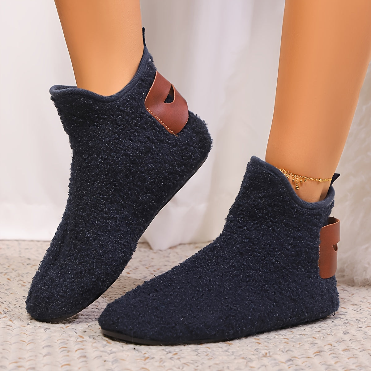 Женские зимние тапочки Тёплые домашние обувь противоскользящие уютные тёплые черные, коричневые, белые, мароновые