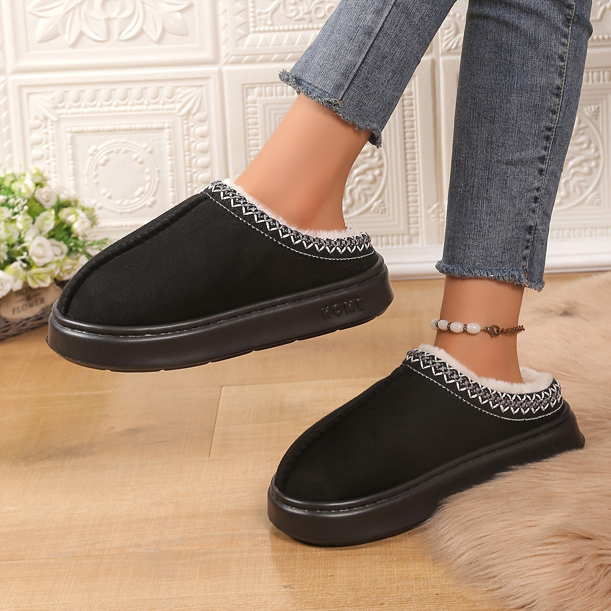 Unisex Plush Winter Slippers Soft Fabric Indoor Outdoor House Shoes Black