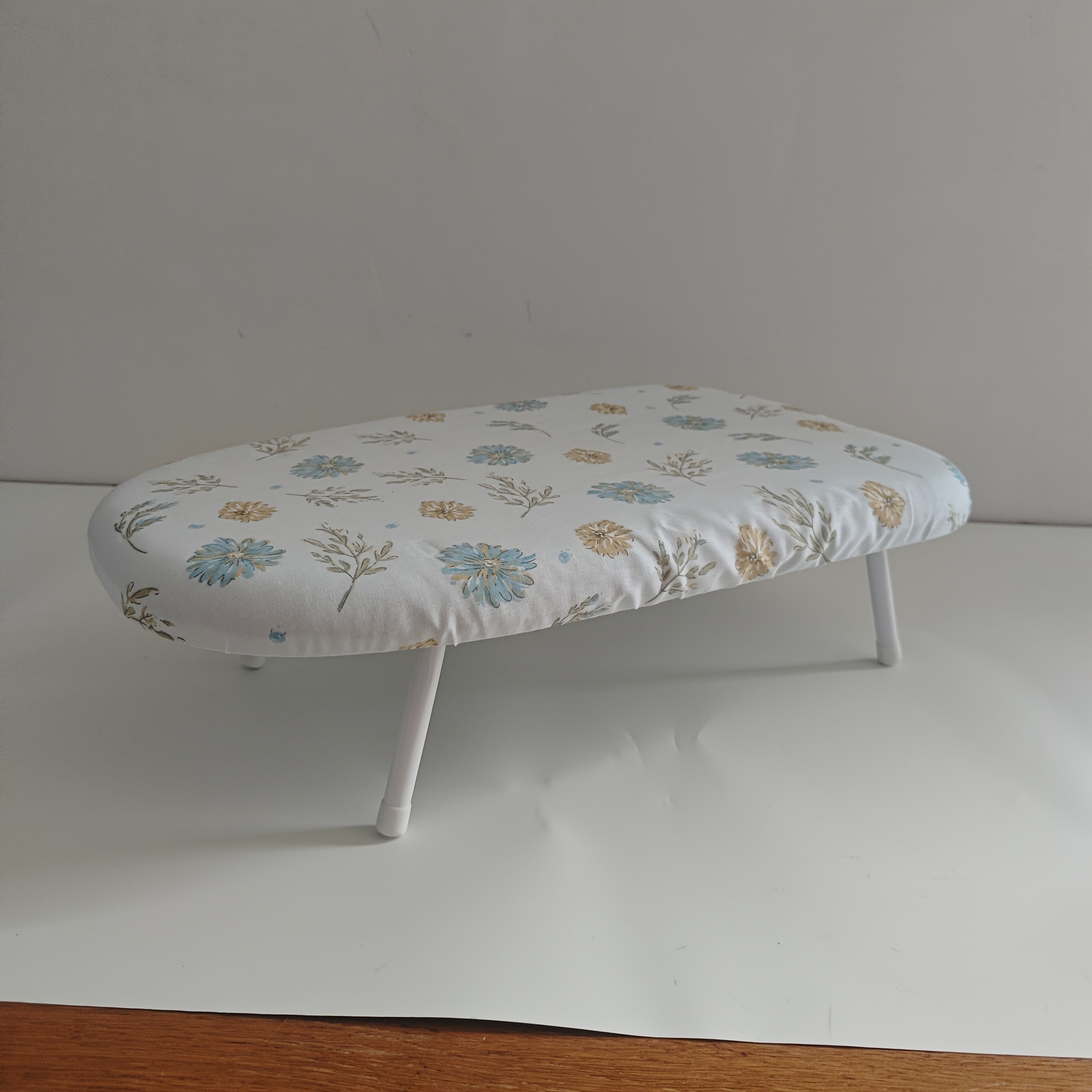Tabla de planchar plegable compacta para camisas y trajes, portátil, de escritorio, sin electricidad
