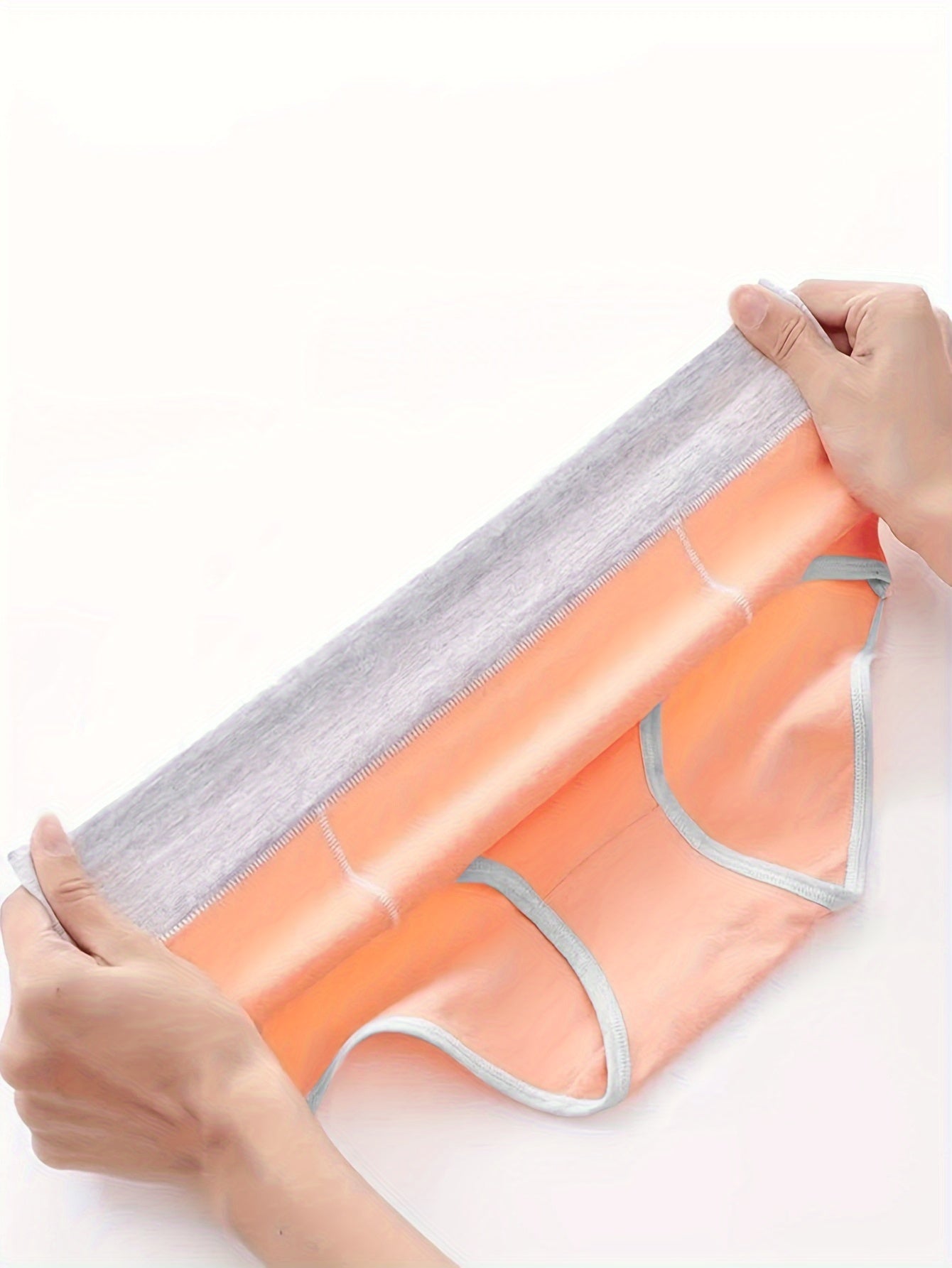 Besh ayolning pastel rangli blok dizaynidagi hipster ichki kiyimlari, cho'ziluvchan, havo o'tkazuvchi matodan tayyorlangan. Qo'l bilan yuvish mumkin va hipster kesimi bilan qulay mos keladi, shirin spandeks aralashmasi.