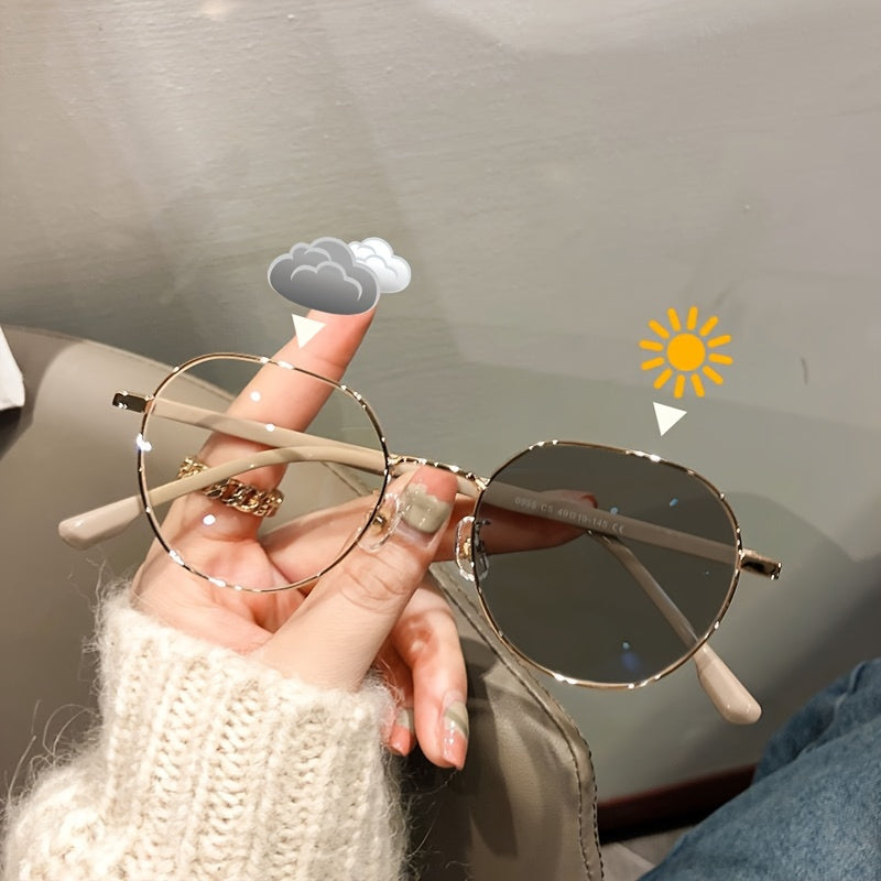 Gafas de sol de marco ovalado de metal para mujer con lentes fotocromáticos transparentes