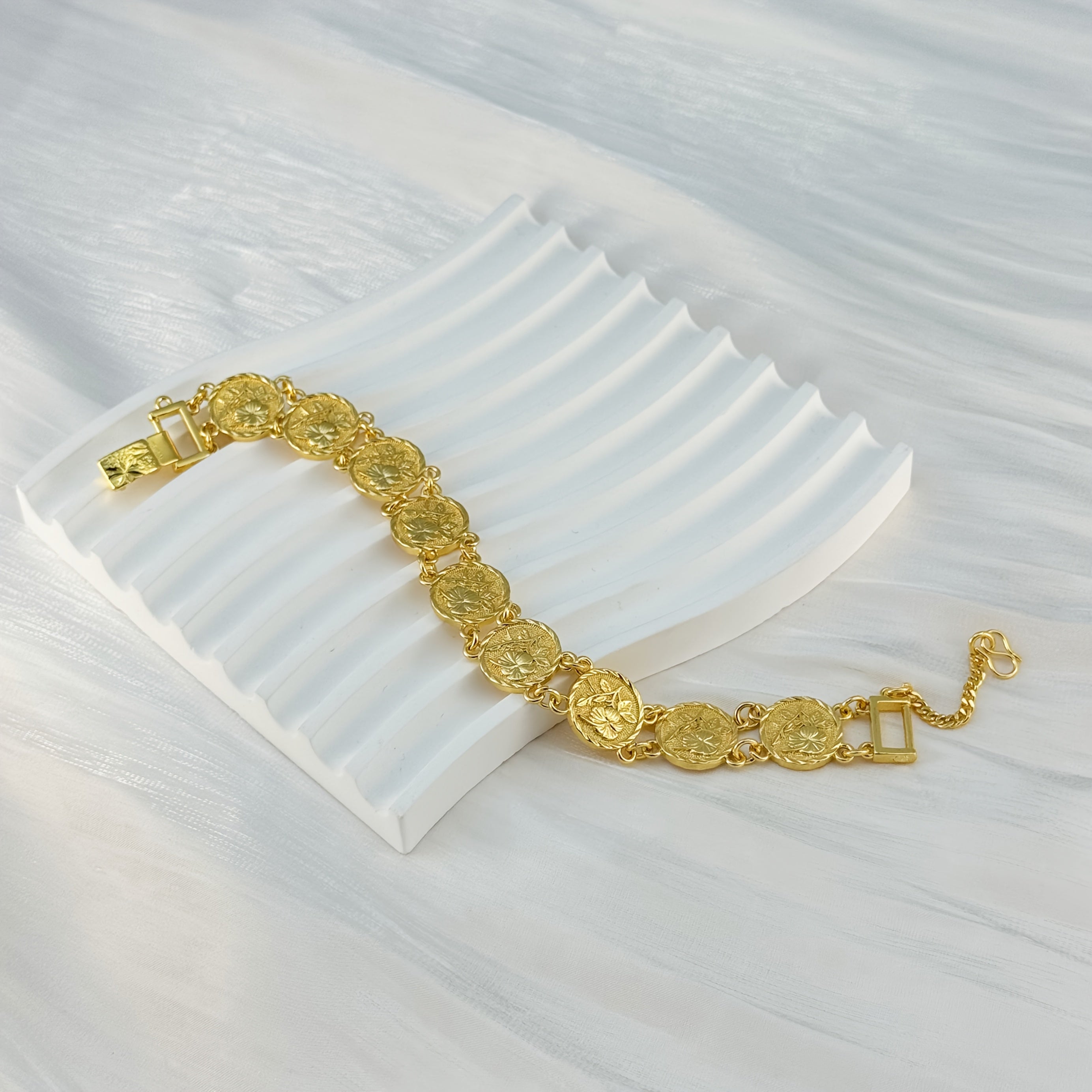 Floral Coin Bracelet for Men and Women Wedding Birthday Party Gift