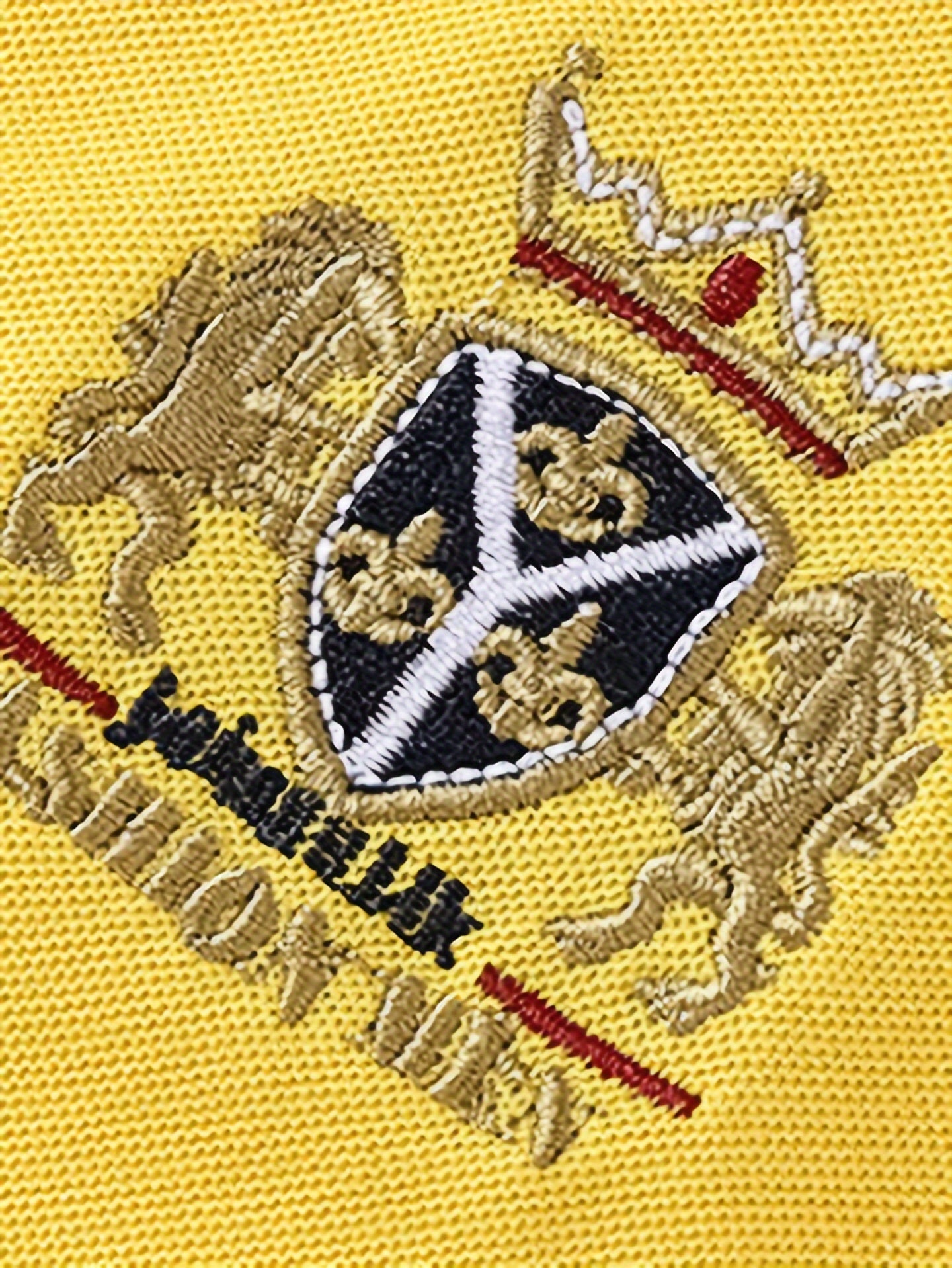 Katta o'lchamdagi qisqa yengli ko'ylaklar, plus o'lchamdagi erkaklar uchun, ish va norasmiy tadbirlar uchun mos, tennis va golf uchun ideal.