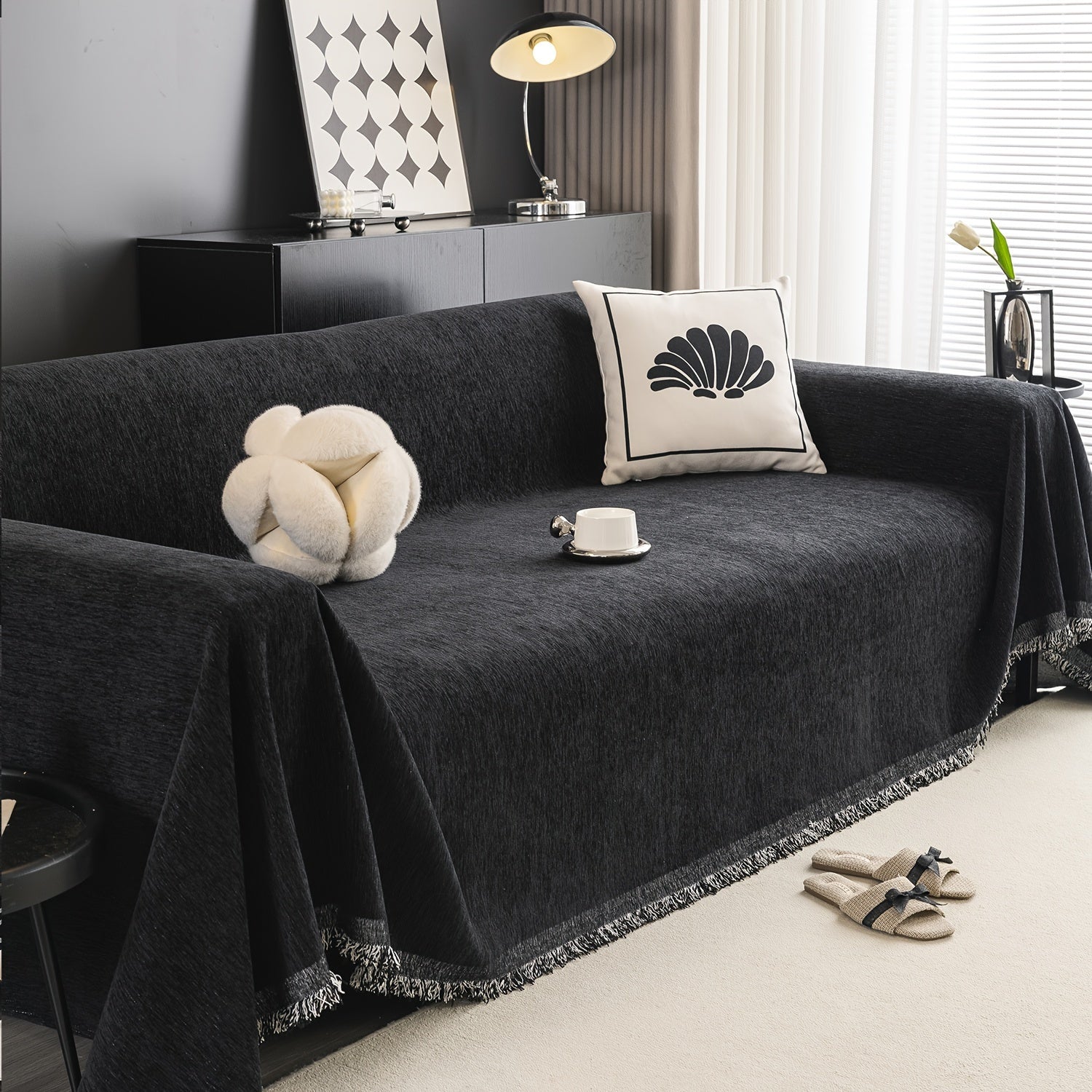 Tasselli suv o'tkazmaydigan divan qoplamasi, yuvilishi mumkin va bardoshli, yashash xonasi uy bezaklari uchun universal mebelni himoya qilish.