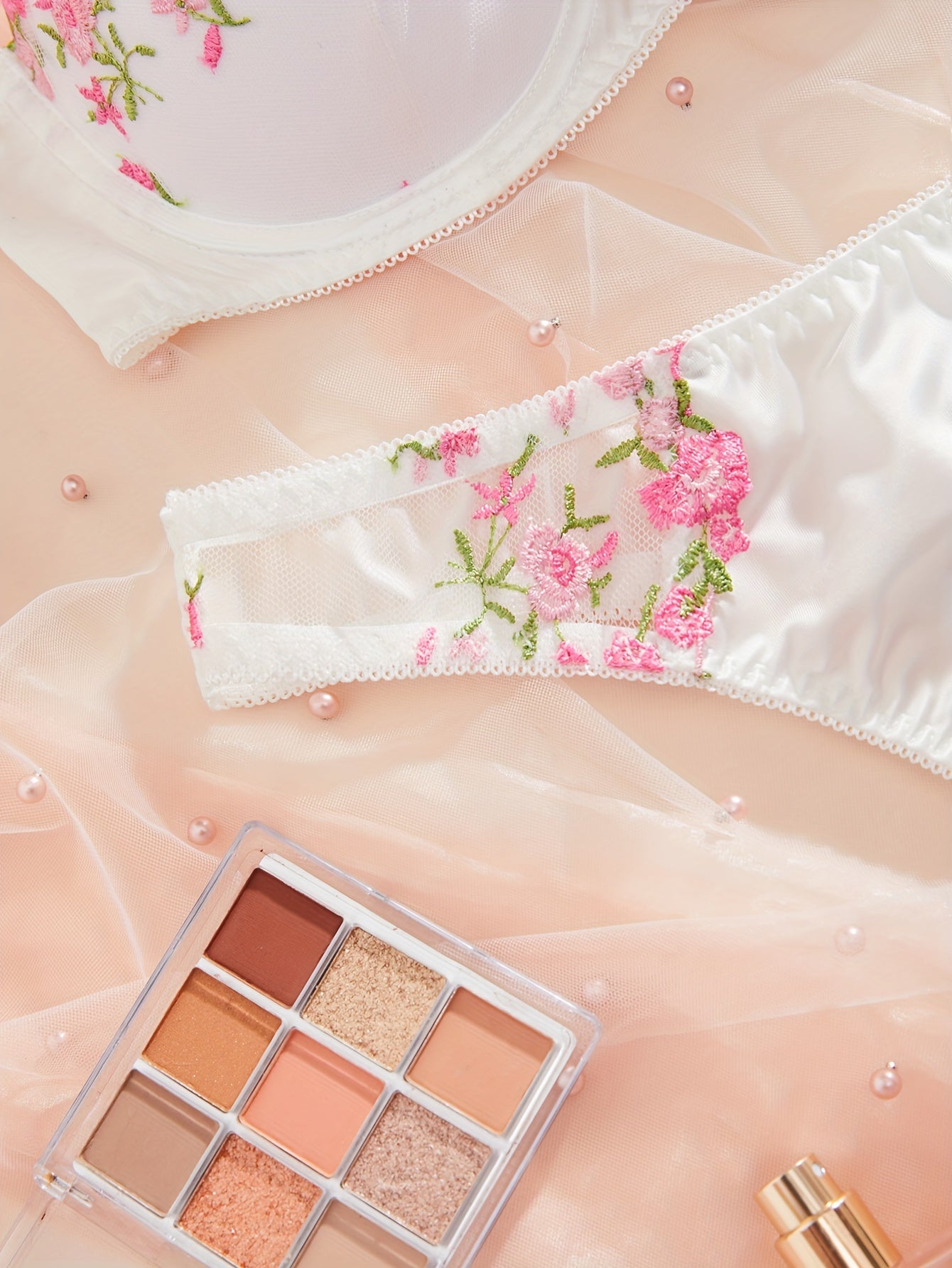 Gul naqshli ko'taruvchi brassu va ichki kiyim to'plami - Ayollar uchun ichki kiyim