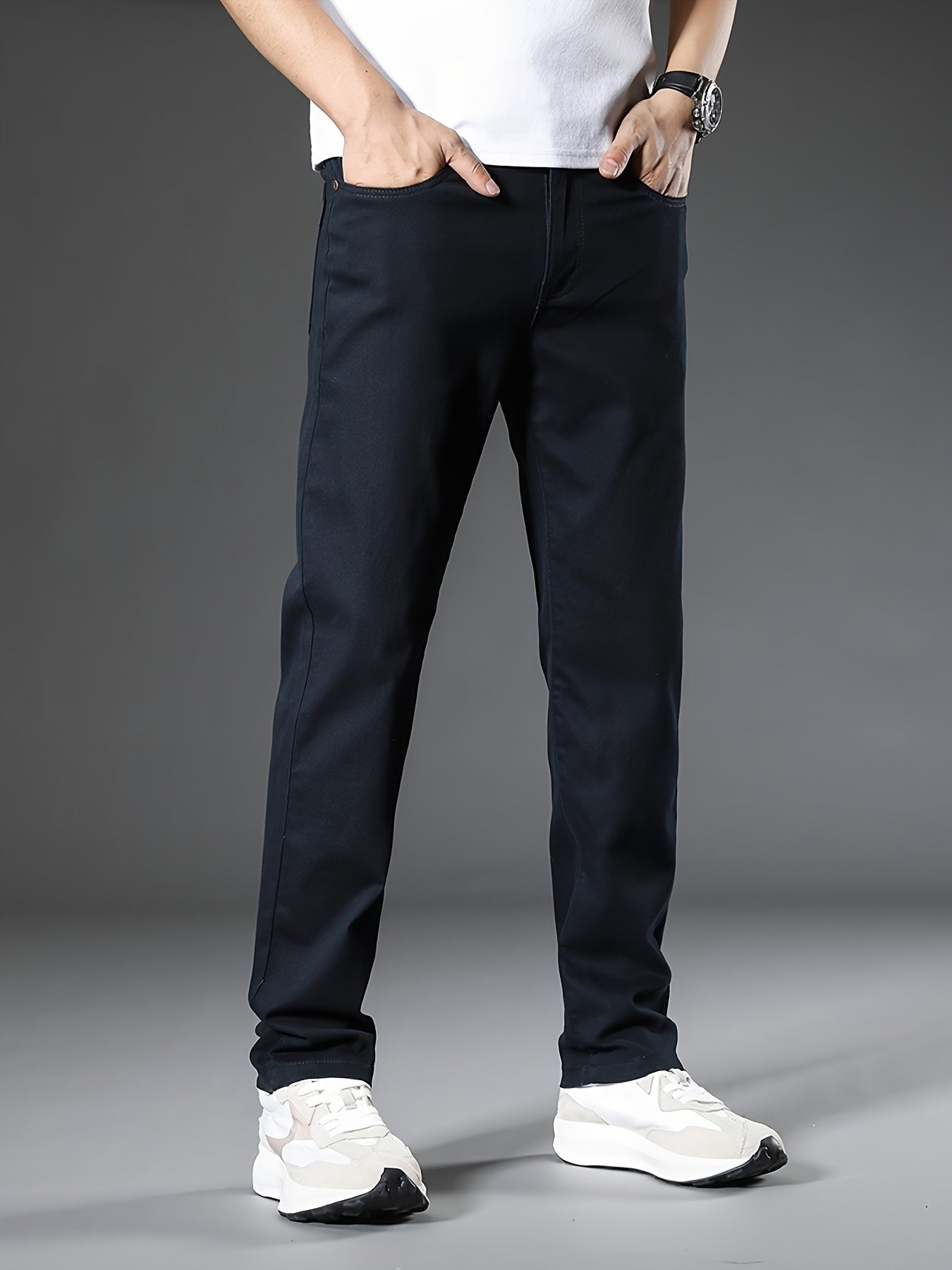 Erkaklar uchun tasodifiy denim jinsi shimlar, chuqur ko'k rangda, paxta aralashmasidan, oddiy kesimda, to'g'ri oyoq, tugma yopish, yuvilgan ko'rinish, belsiz, o'rta bel, barcha mavsumlar uchun, kattalar o'lchovlari.