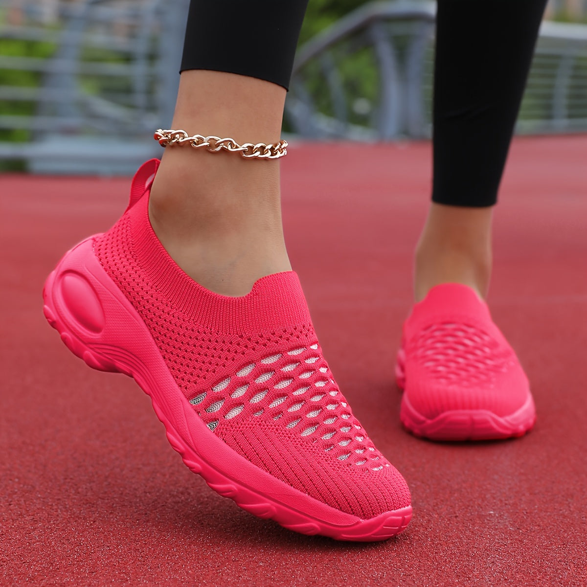 Ayollar uchun sariq slip-on sport poyabzali, yengil, nafas oladigan, to'qilgan EVA taglik