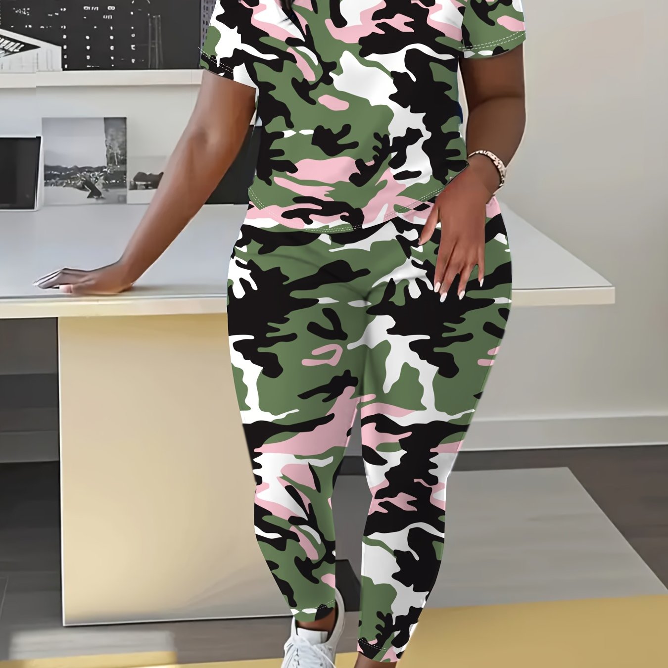 Plus Size Women's Camouflage Pink Sportswear Set Athletic Activewear
