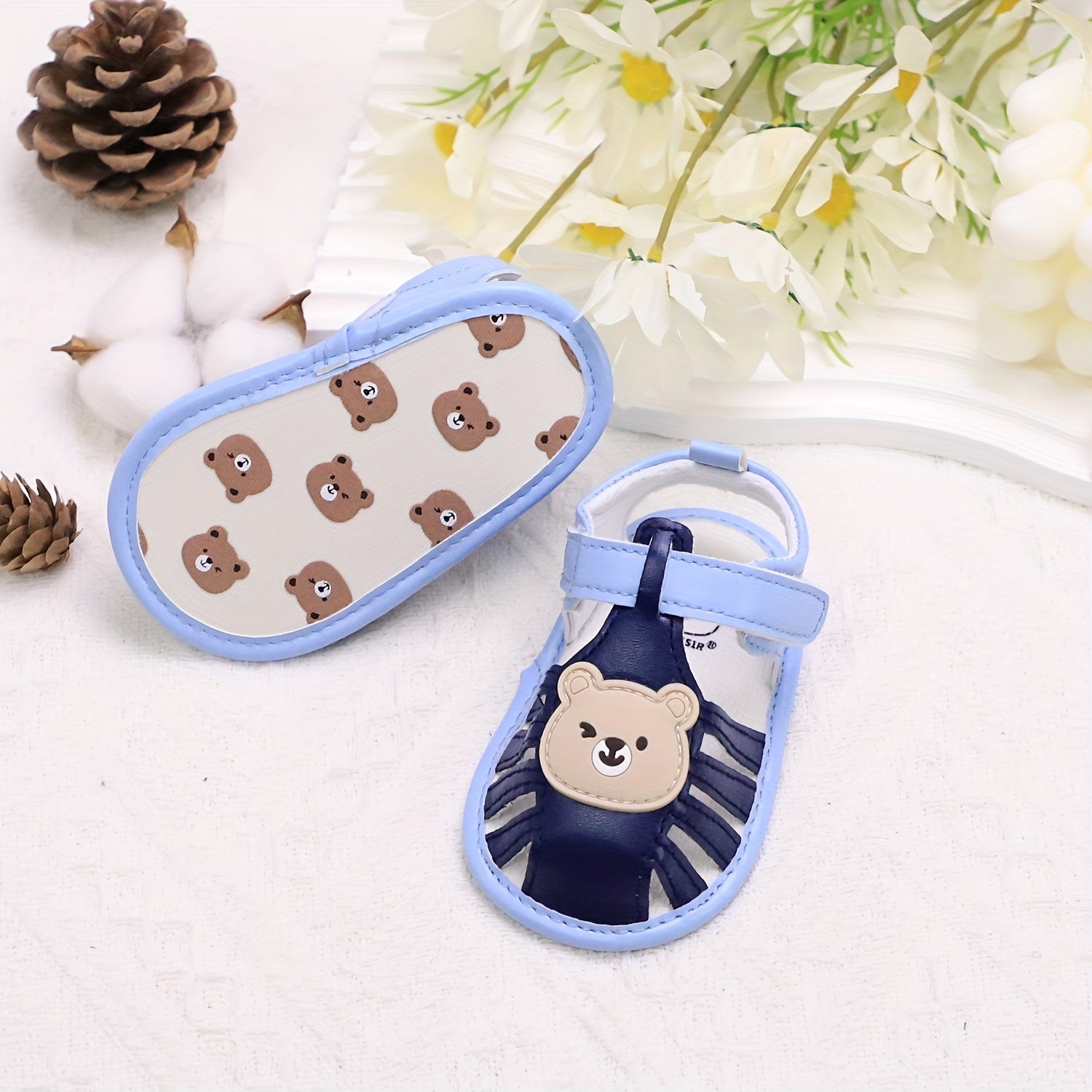 Kichkina bolalar uchun sandal Bear Theme yumshoq taglik nafas oladigan yopishqoqsiz yozgi poyabzal