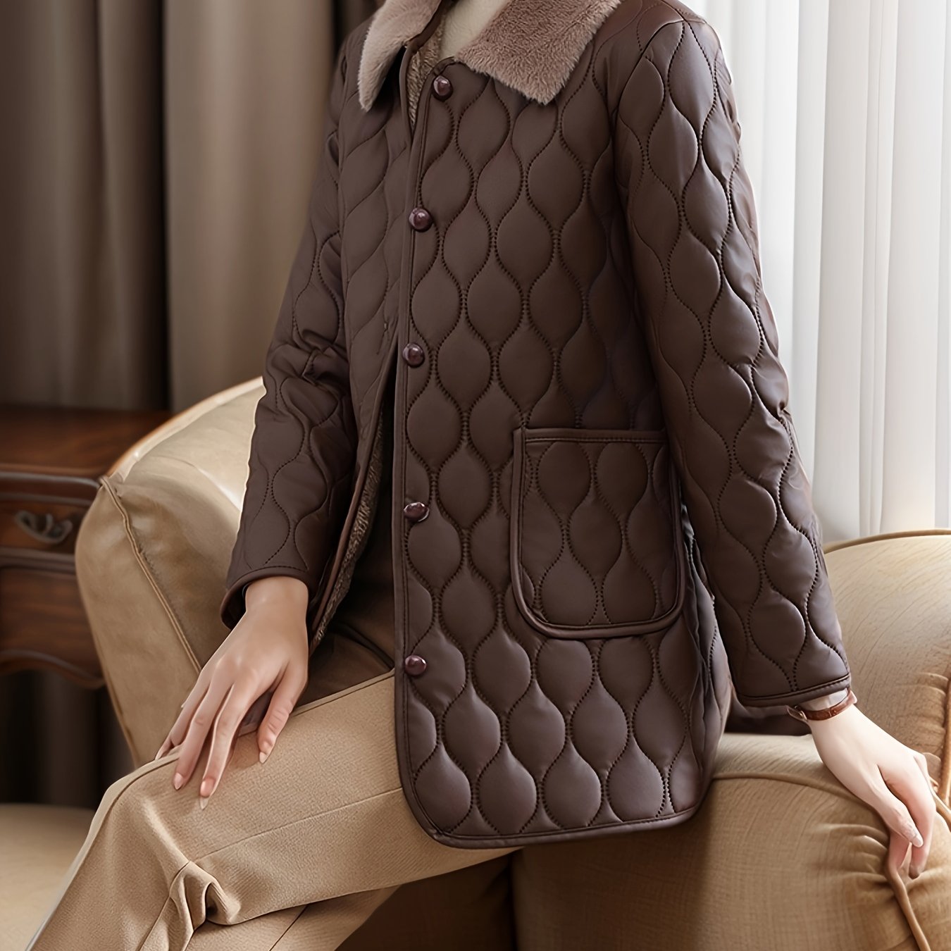Women's Quilted Polyester Jacket with Faux Fur Collar Long Sleeve Flared Hem All-Season