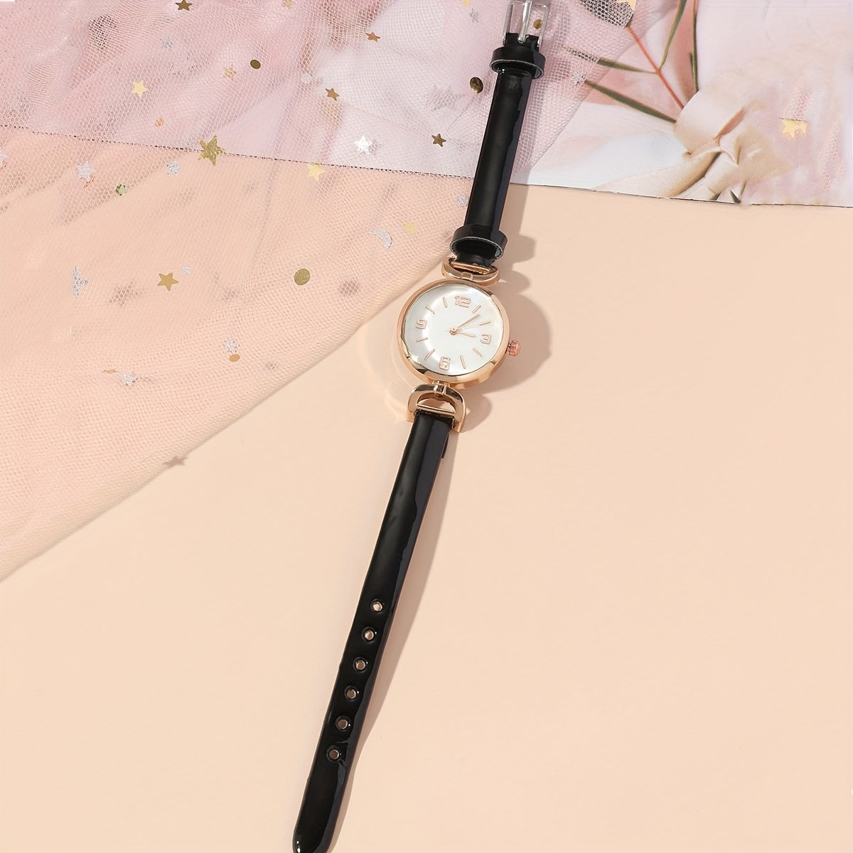 Women's Vintage-Inspired Round Quartz Watch with Faux Leather Band and Zinc Alloy Case