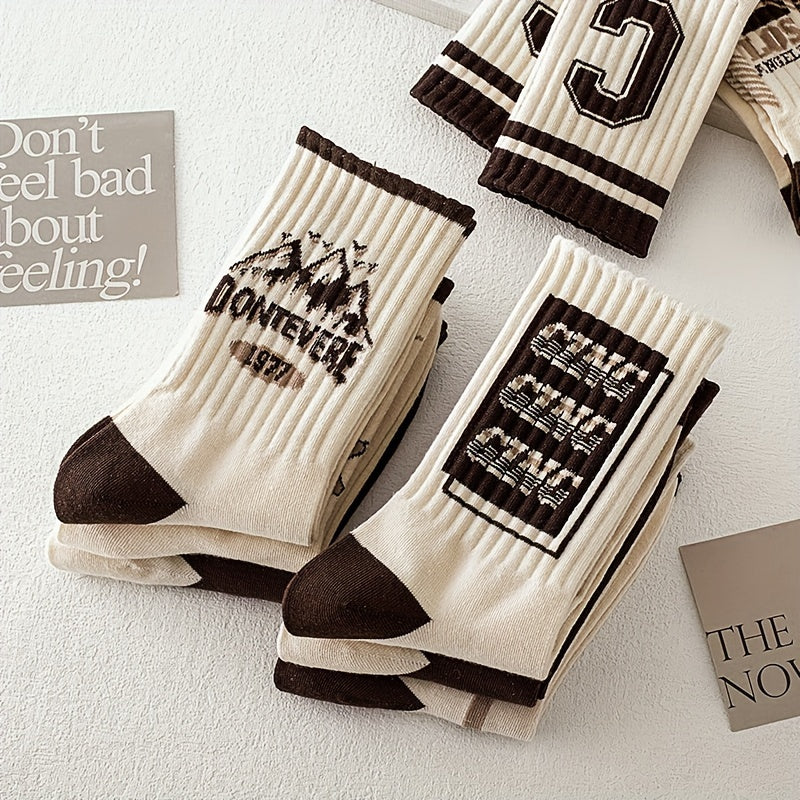Vintage-Inspired Knit Socks Set of 8 Men’s Alphabet Pattern Casual and Sports Socks