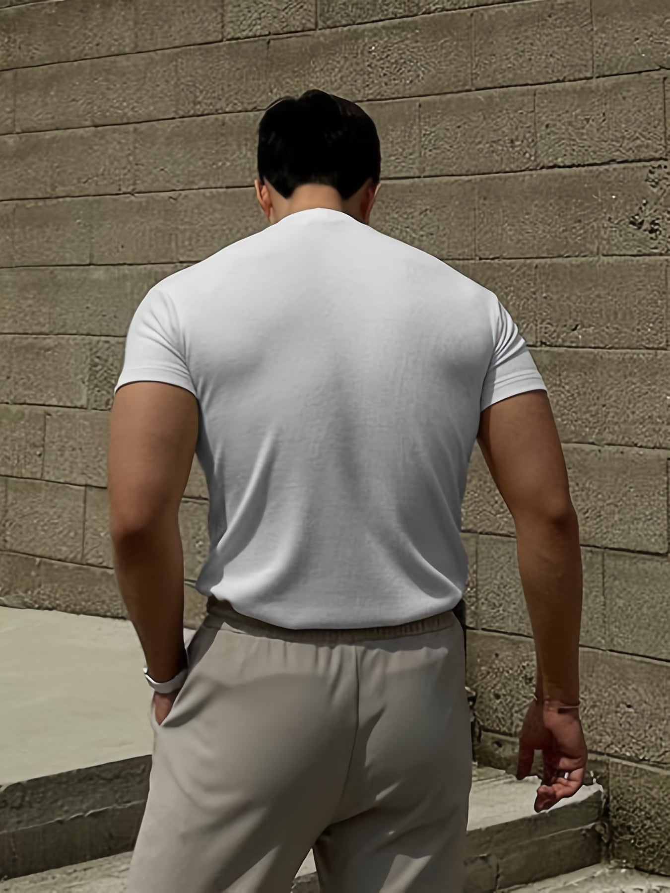 Men's Solid Polyester Slim Fit Crew Neck T-Shirt for Summer Outdoor Sports