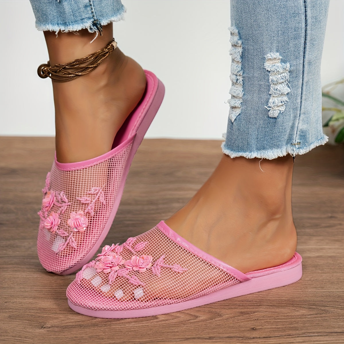 Women's Flat Sandals With Flower Sequins and Beaded Detail