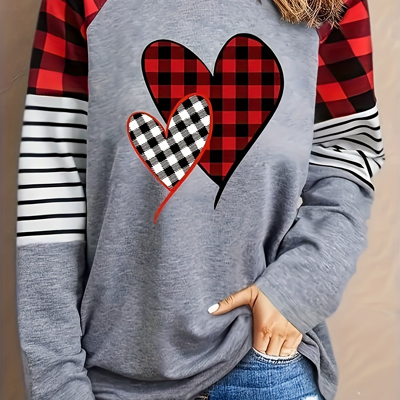 Plus Size Casual Sweatshirt Women's Plaid Heart Print Long Sleeve Pullover