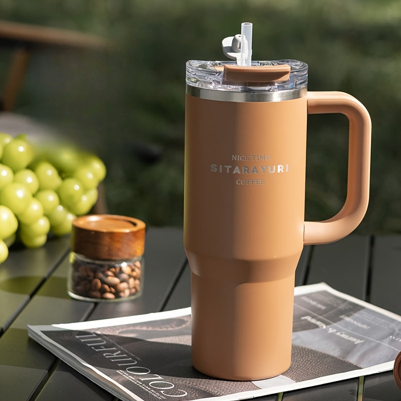 900ml Izolyatsiyalangan zanglamaydigan po'latdan yasalgan tumbler, quvurlik bilan, choyshab bilan, tashqi sayohat, sport uchun qayta ishlatiladigan va suv o'tkazmaydigan