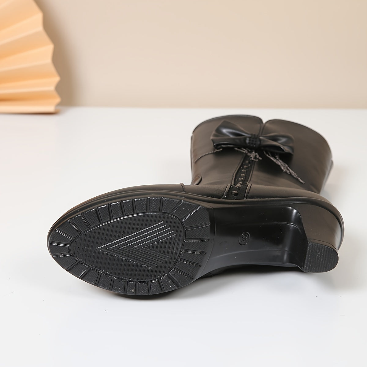 Женские ботинки на массивном каблуке с украшением в виде банта, боковая молния, плюшевая подкладка