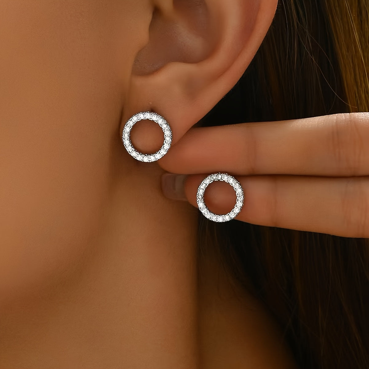 Ayollar uchun minimalistik stud taqinchoqlari, rhinestone halo bilan, zink alloy, kundalik kiyim uchun