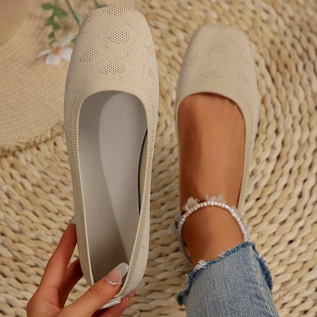 Women's Solid Color Knitted Flats with Lightweight Soft Sole for Daily Wear