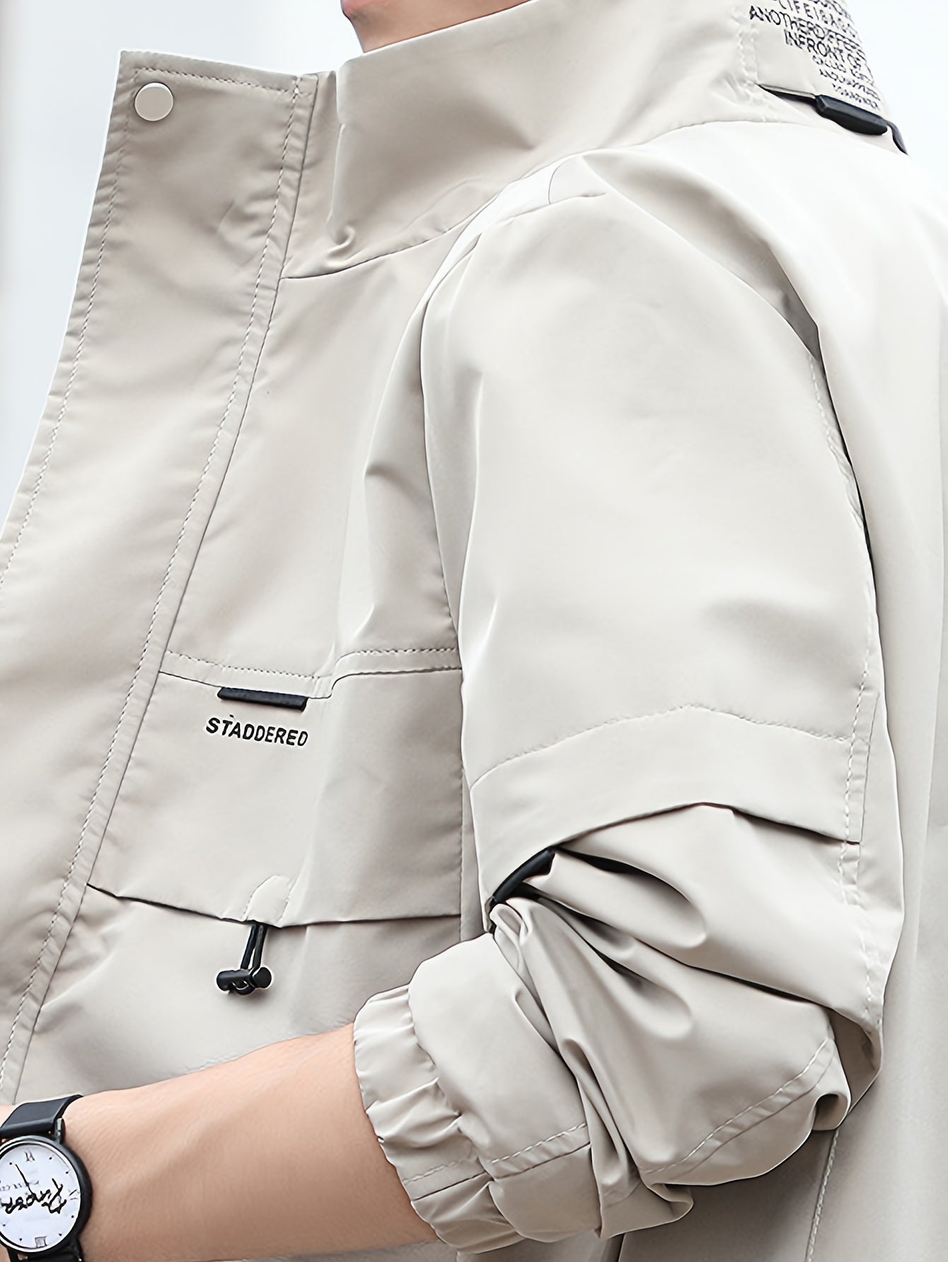 Erkaklar uchun Temir Dara OBM Kargo Jaketi - Bej, Mustahkam Polyester Aralashmasi, Bir Necha Cho'ntakli, Tasodifiy va Tashqi Kiymish uchun Zip-Up Palto