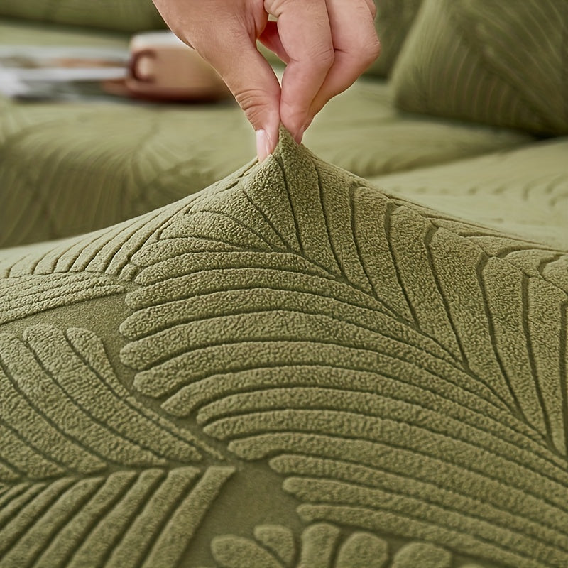 Непромокаемый эластичный чехол для дивана защищает мебель круглый год в любой комнате.